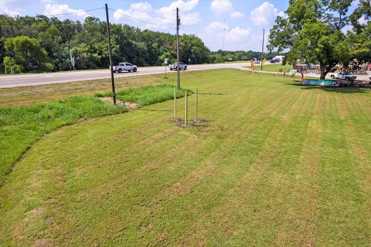 Retail For Sale in Fannin County , 604 N Tx-121, Bonham, Texas 75418, 0, 0, Garage spaces, 0 Sqft, built in 0, Price $1,100,000, mls#21336824, Real Estate Agent in Bonham, Homes For Sale in Fannin county, Homes For Sale in Bonham, Realtor in Bonham Texas, Real Estate Brokerage Independent Realty Texas, Luminita Cordes Realtor