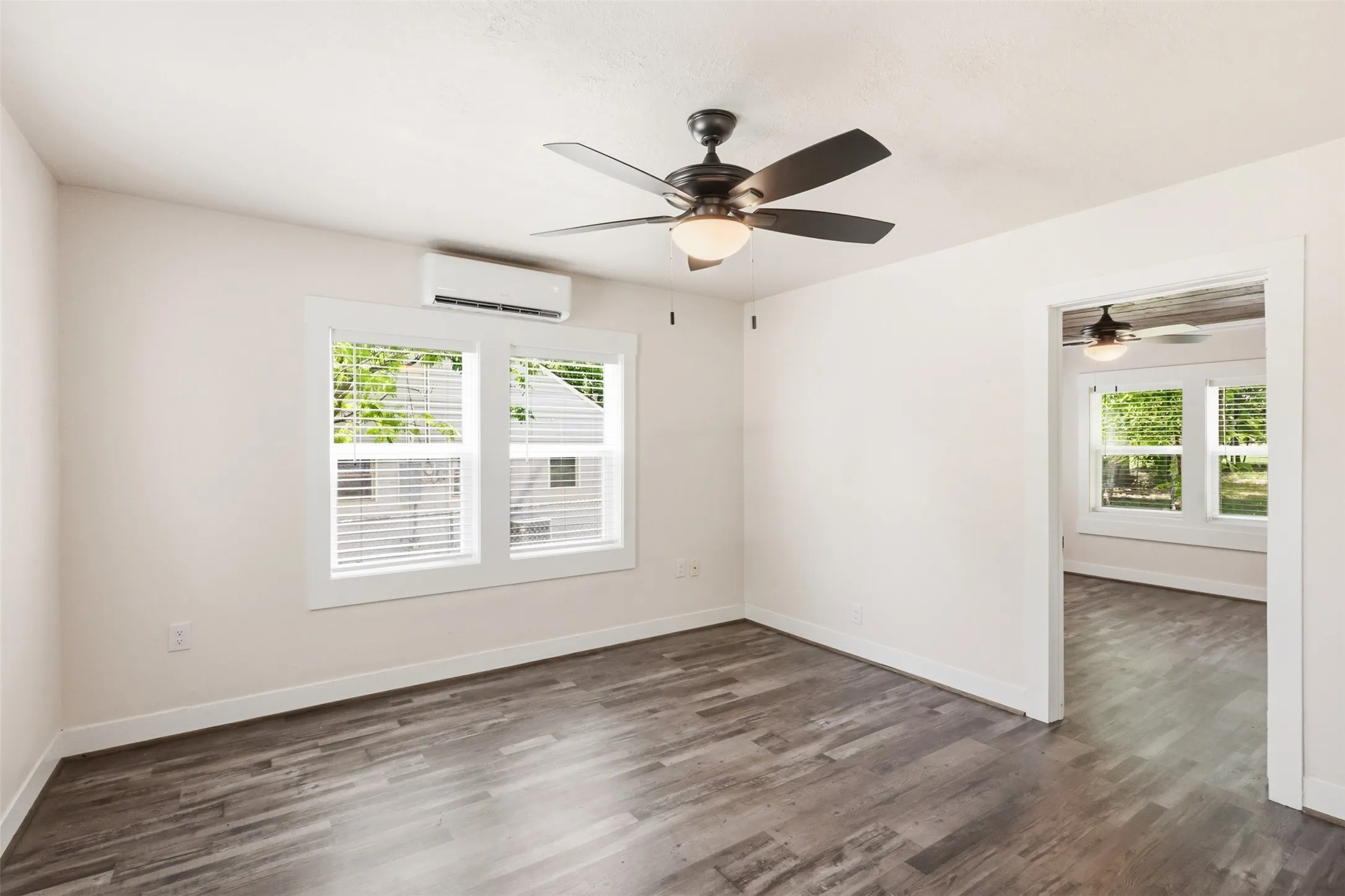 Single Family Residence For Sale in Parker County , 707 W Water Street, Weatherford, Texas 76086, 2 Bedroom, 1 Bathroom, 1 Garage spaces, 641 Sqft, built in 0, mls#21336829, Real Estate Agent in Weatherford, Homes For Sale in Parker county, Homes For Sale in Weatherford, Realtor in Weatherford Texas, Real Estate Brokerage Independent Realty Texas, Luminita Cordes Realtor