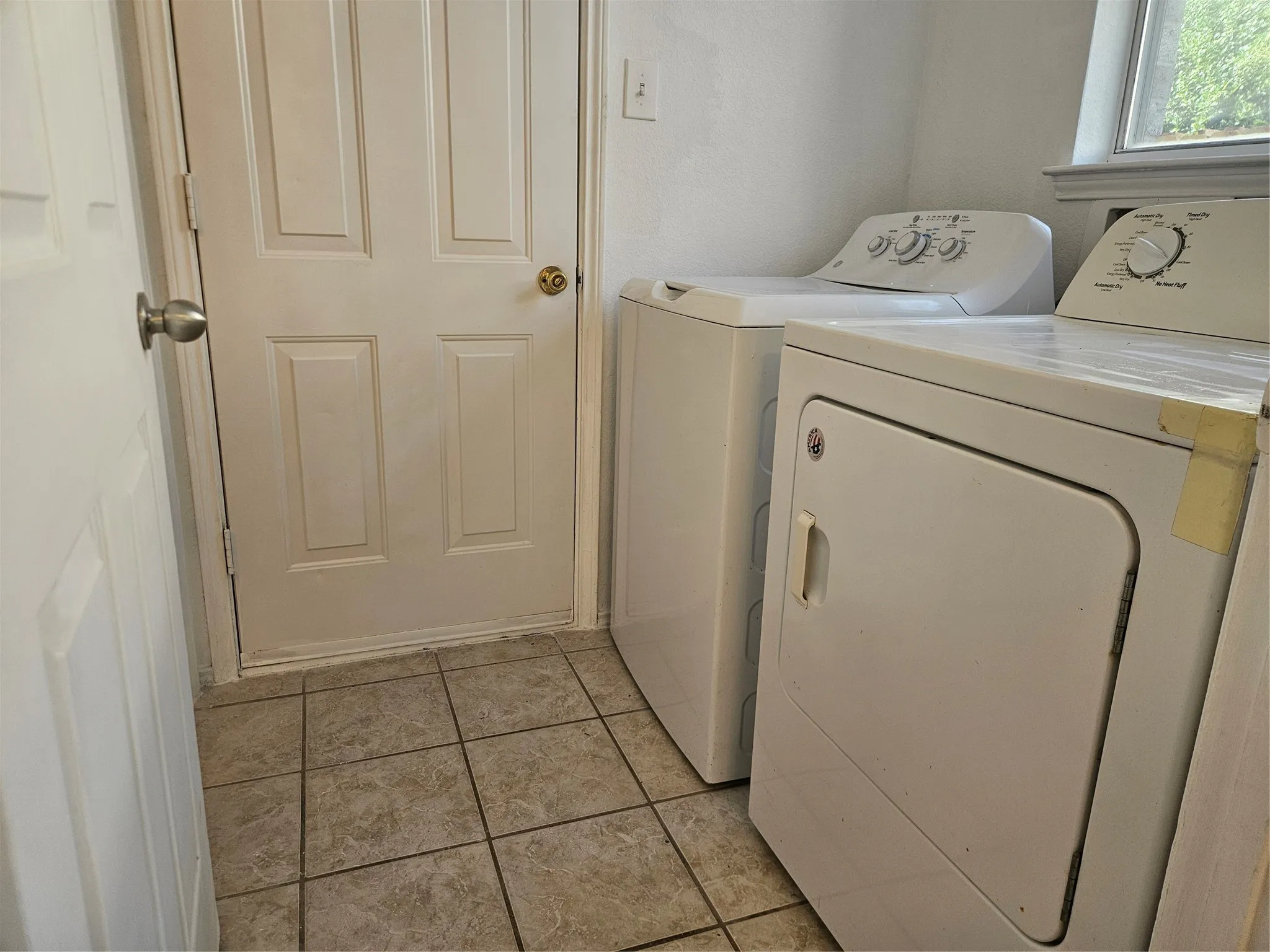 Single Family Residence For Sale in Collin County , 1537 Collin Drive, Allen, Texas 75002, 3 Bedroom, 3 Bathroom, 2 Garage spaces, 1,292 Sqft, built in 1993, mls#21336749, Real Estate Agent in Allen, Homes For Sale in Collin county, Homes For Sale in Allen, Realtor in Allen Texas, Real Estate Brokerage Independent Realty Texas, Luminita Cordes Realtor