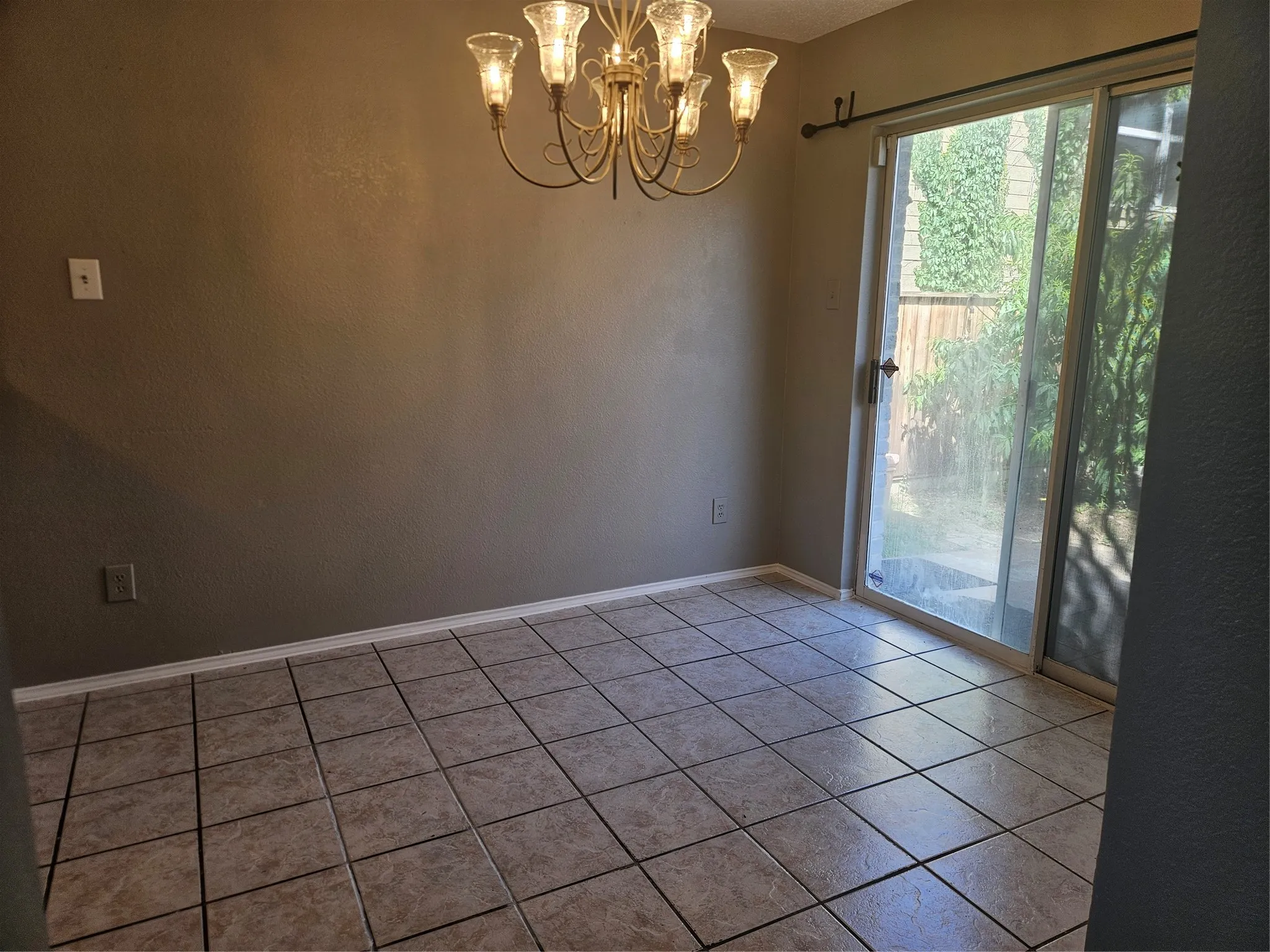 Single Family Residence For Sale in Collin County , 1537 Collin Drive, Allen, Texas 75002, 3 Bedroom, 3 Bathroom, 2 Garage spaces, 1,292 Sqft, built in 1993, mls#21336749, Real Estate Agent in Allen, Homes For Sale in Collin county, Homes For Sale in Allen, Realtor in Allen Texas, Real Estate Brokerage Independent Realty Texas, Luminita Cordes Realtor