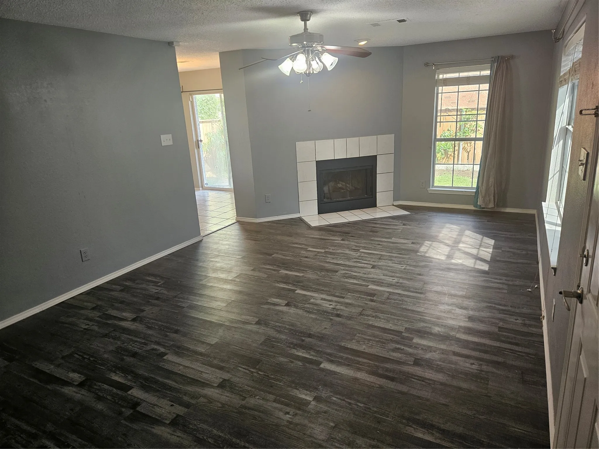 Single Family Residence For Sale in Collin County , 1537 Collin Drive, Allen, Texas 75002, 3 Bedroom, 3 Bathroom, 2 Garage spaces, 1,292 Sqft, built in 1993, mls#21336749, Real Estate Agent in Allen, Homes For Sale in Collin county, Homes For Sale in Allen, Realtor in Allen Texas, Real Estate Brokerage Independent Realty Texas, Luminita Cordes Realtor
