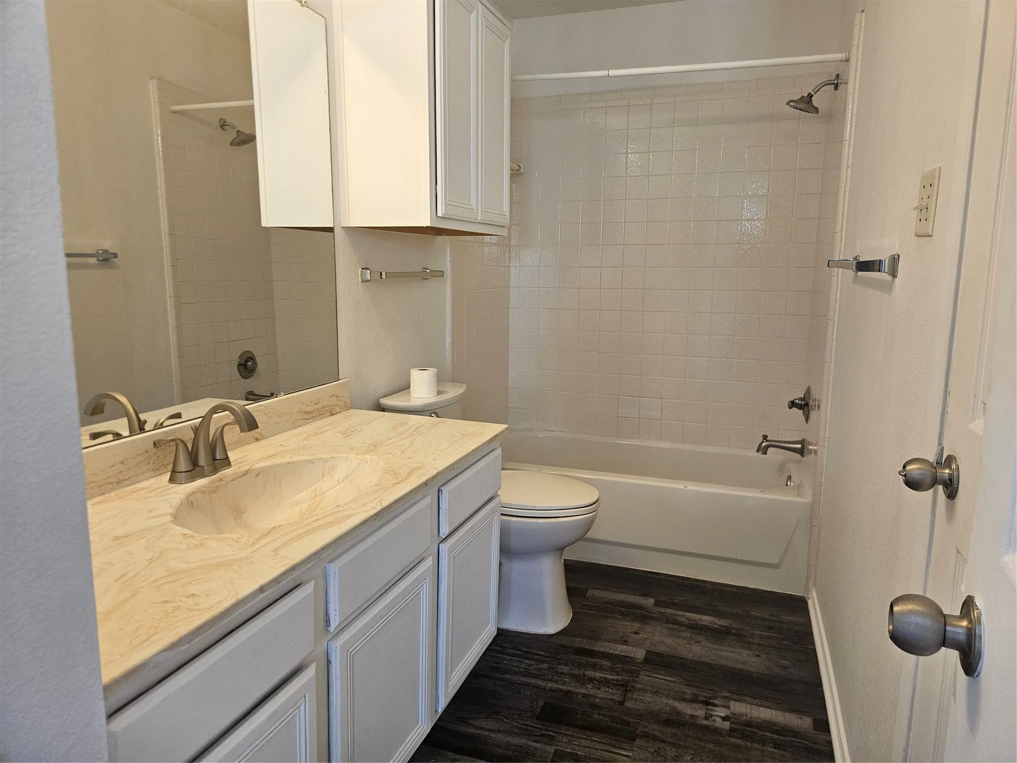 Single Family Residence For Sale in Collin County , 1537 Collin Drive, Allen, Texas 75002, 3 Bedroom, 3 Bathroom, 2 Garage spaces, 1,292 Sqft, built in 1993, mls#21336749, Real Estate Agent in Allen, Homes For Sale in Collin county, Homes For Sale in Allen, Realtor in Allen Texas, Real Estate Brokerage Independent Realty Texas, Luminita Cordes Realtor