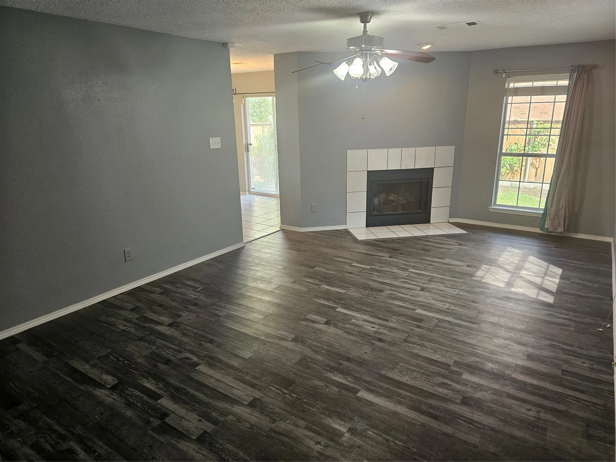 Single Family Residence For Sale in Collin County , 1537 Collin Drive, Allen, Texas 75002, 3 Bedroom, 3 Bathroom, 2 Garage spaces, 1,292 Sqft, built in 1993, mls#21336749, Real Estate Agent in Allen, Homes For Sale in Collin county, Homes For Sale in Allen, Realtor in Allen Texas, Real Estate Brokerage Independent Realty Texas, Luminita Cordes Realtor