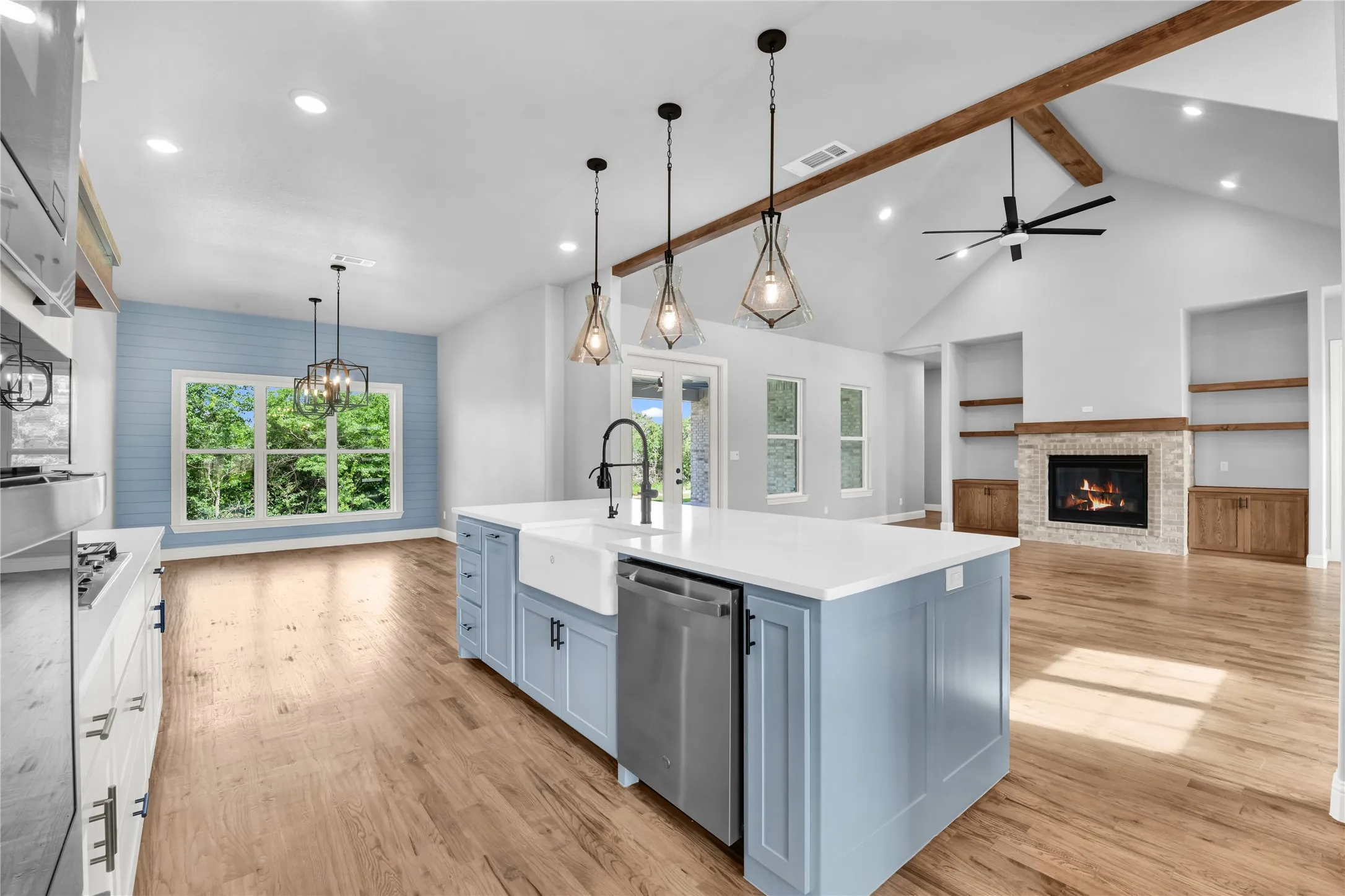 Single Family Residence For Sale in Parker County , 544 Aermotor Loop, Weatherford, Texas 76085, 4 Bedroom, 4 Bathroom, 3 Garage spaces, 3,100 Sqft, built in 2025, mls#21336831, Real Estate Agent in Weatherford, Homes For Sale in Parker county, Homes For Sale in Weatherford, Realtor in Weatherford Texas, Real Estate Brokerage Independent Realty Texas, Luminita Cordes Realtor