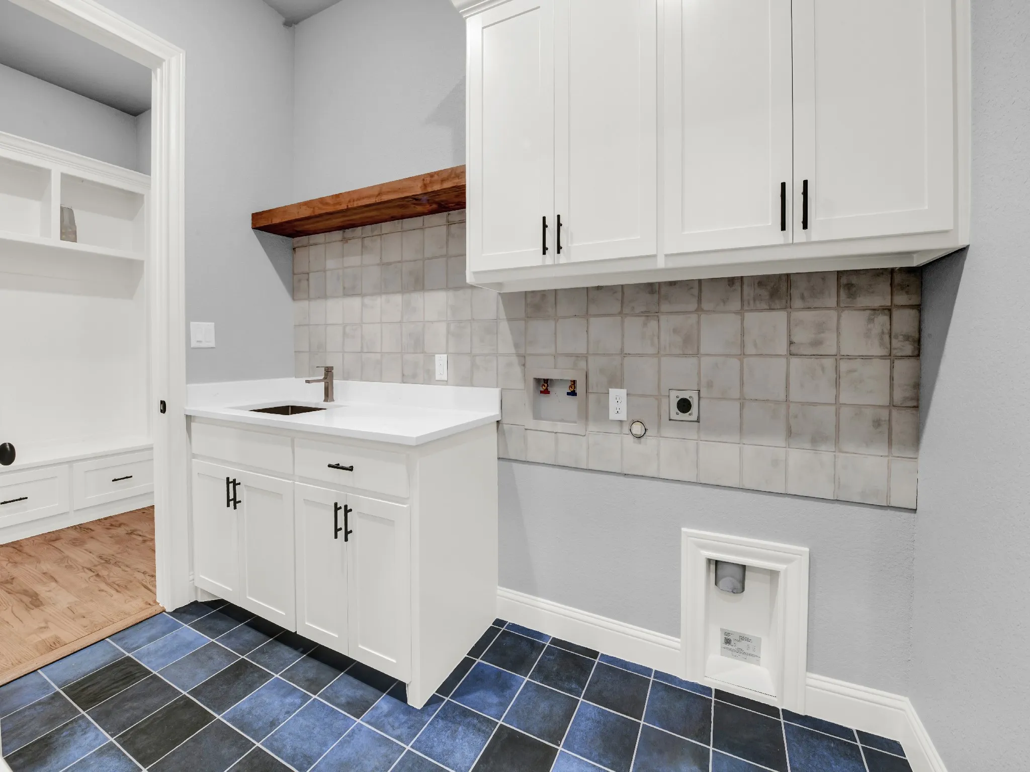 Single Family Residence For Sale in Parker County , 544 Aermotor Loop, Weatherford, Texas 76085, 4 Bedroom, 4 Bathroom, 3 Garage spaces, 3,100 Sqft, built in 2025, mls#21336831, Real Estate Agent in Weatherford, Homes For Sale in Parker county, Homes For Sale in Weatherford, Realtor in Weatherford Texas, Real Estate Brokerage Independent Realty Texas, Luminita Cordes Realtor
