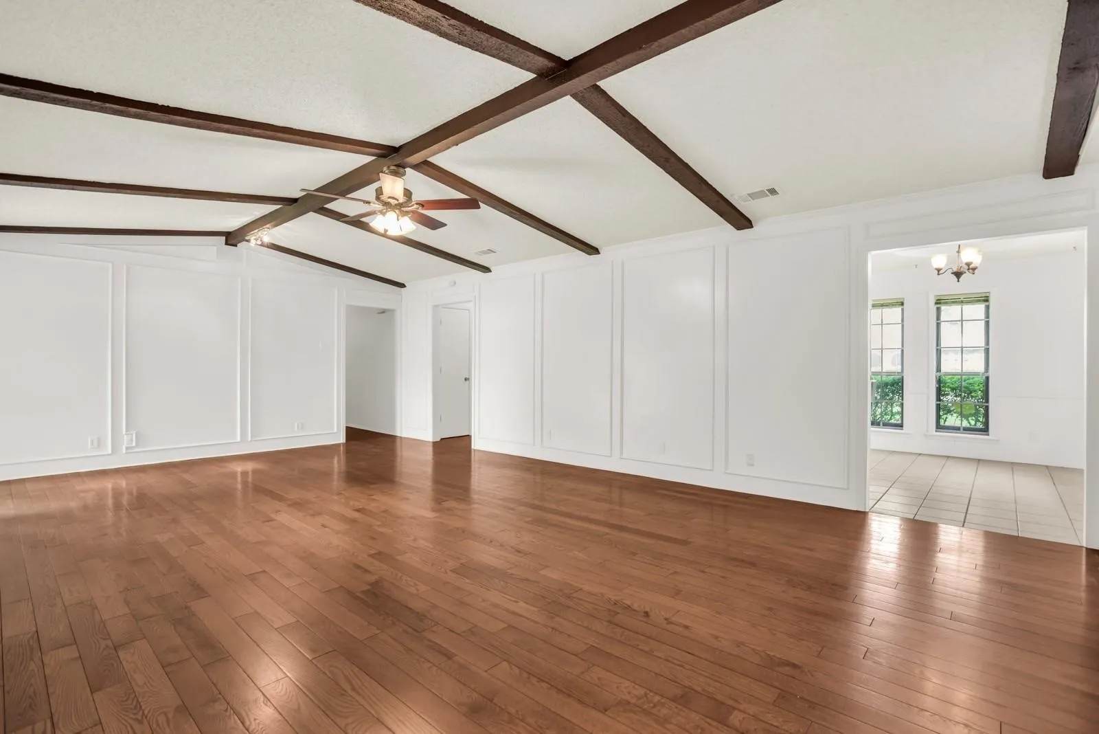 Single Family Residence For Rent in Dallas County , 116 Greenway Street, Sunnyvale, Texas 75182, 4 Bedroom, 2 Bathroom, 2 Garage spaces, 1,978 Sqft, built in 1975, mls#21336833, Real Estate Agent in Sunnyvale, Homes For Rent in Dallas county, Homes For Rent in Sunnyvale, Realtor in Sunnyvale Texas, Real Estate Brokerage Independent Realty Texas, Luminita Cordes Realtor