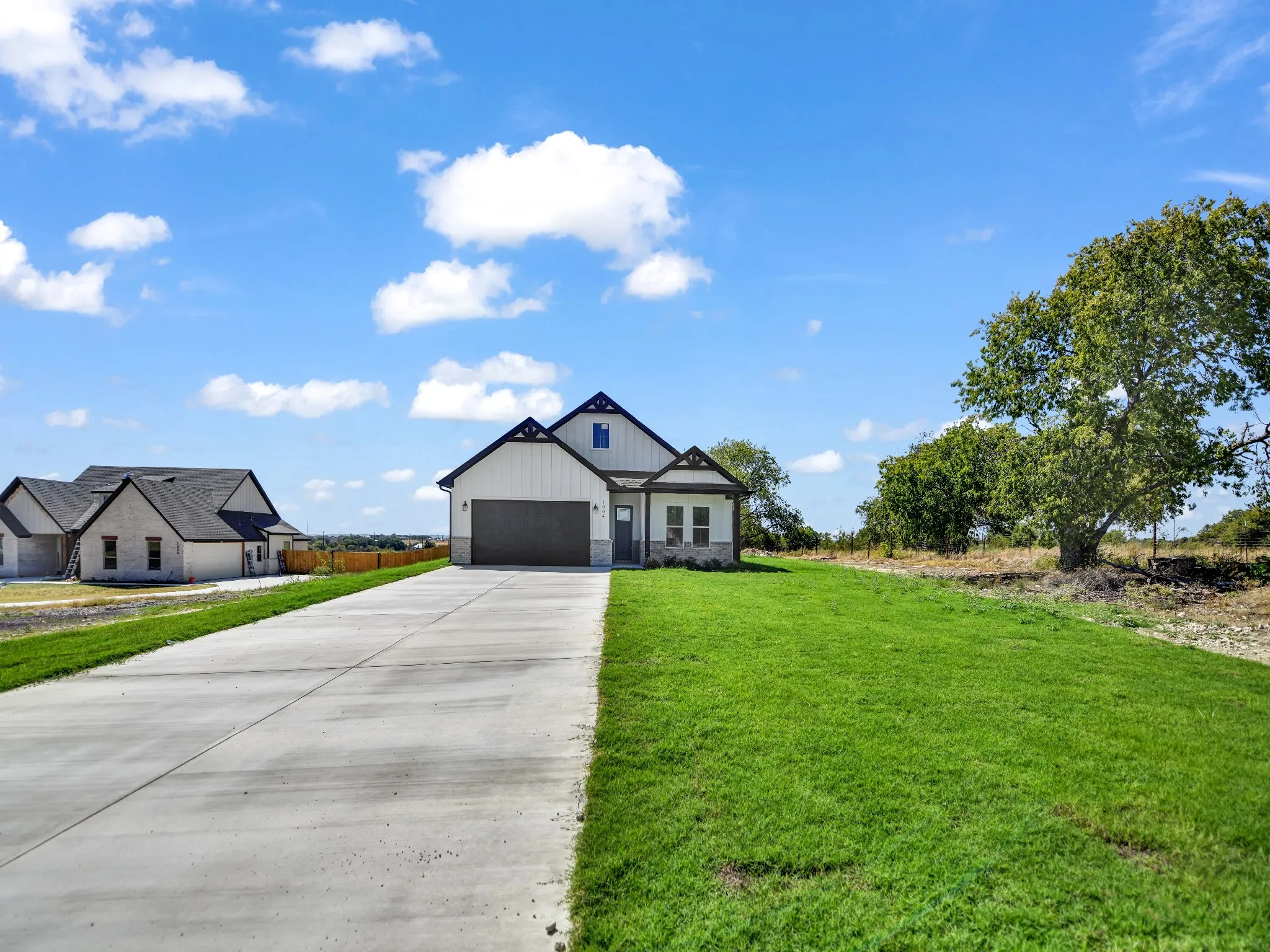 Single Family Residence For Sale in Parker County , 1004 Don Eve Court, Azle, Texas 76020, 4 Bedroom, 2 Bathroom, Garage spaces, 1,949 Sqft, built in 2026, mls#21336836, Real Estate Agent in Azle, Homes For Sale in Parker county, Homes For Sale in Azle, Realtor in Azle Texas, Real Estate Brokerage Independent Realty Texas, Luminita Cordes Realtor
