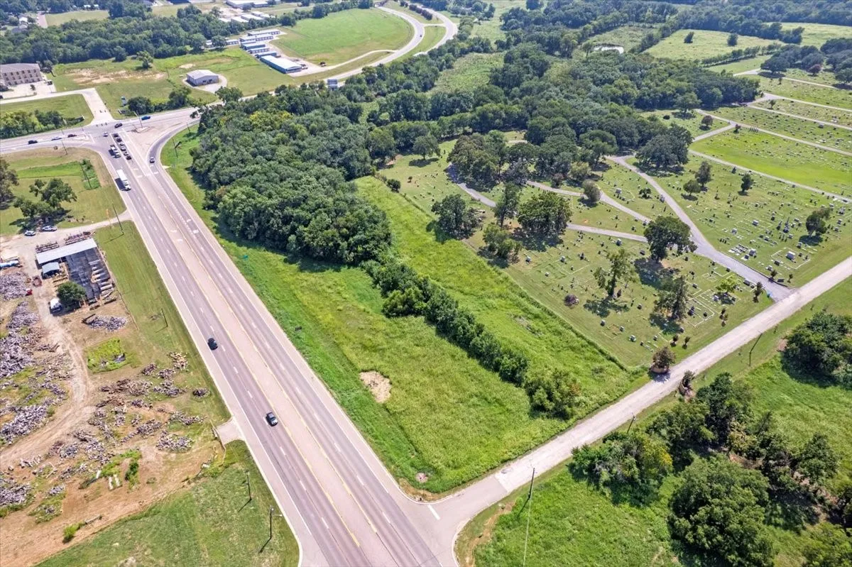 Improved Land For Sale in Fannin County , Westside W Tx-121 Highway, Bonham, Texas 75418, 0, 0, Garage spaces, 0 Sqft, built in 0, Price $900,000, mls#21336828, Real Estate Agent in Bonham, Homes For Sale in Fannin county, Homes For Sale in Bonham, Realtor in Bonham Texas, Real Estate Brokerage Independent Realty Texas, Luminita Cordes Realtor