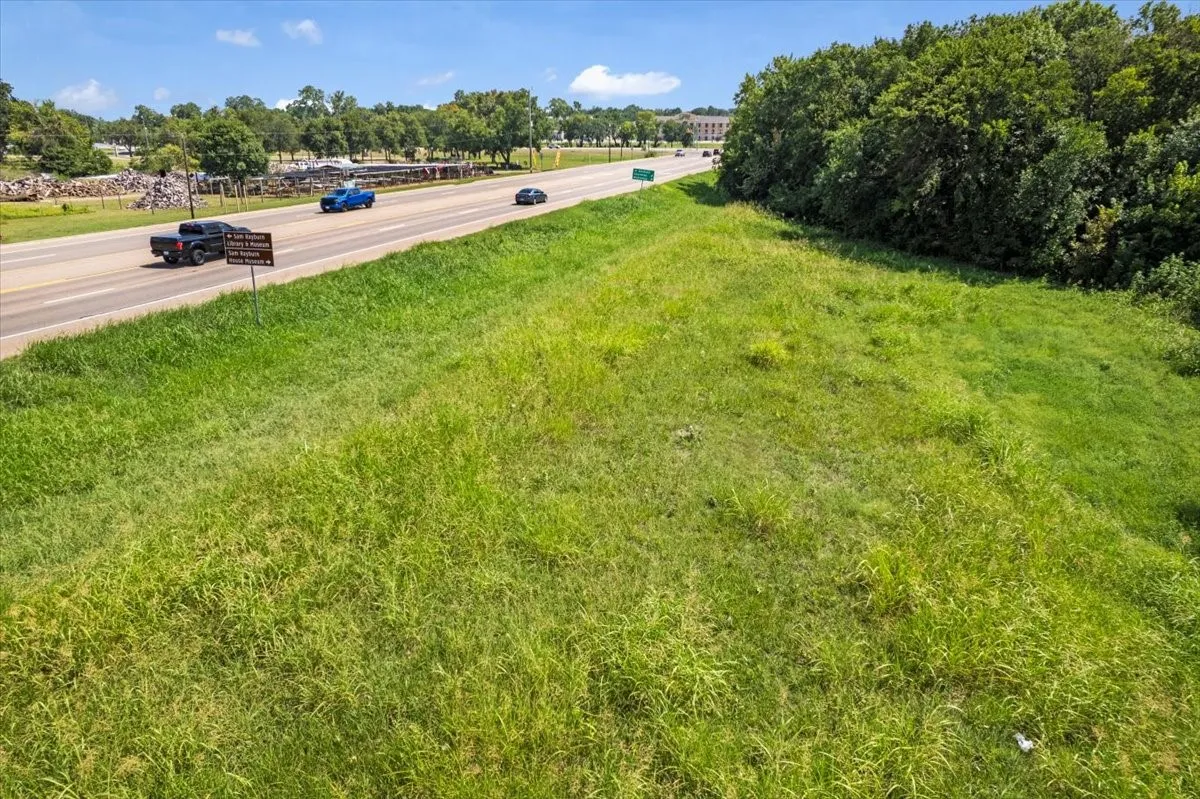 Improved Land For Sale in Fannin County , Westside W Tx-121 Highway, Bonham, Texas 75418, 0, 0, Garage spaces, 0 Sqft, built in 0, Price $900,000, mls#21336828, Real Estate Agent in Bonham, Homes For Sale in Fannin county, Homes For Sale in Bonham, Realtor in Bonham Texas, Real Estate Brokerage Independent Realty Texas, Luminita Cordes Realtor