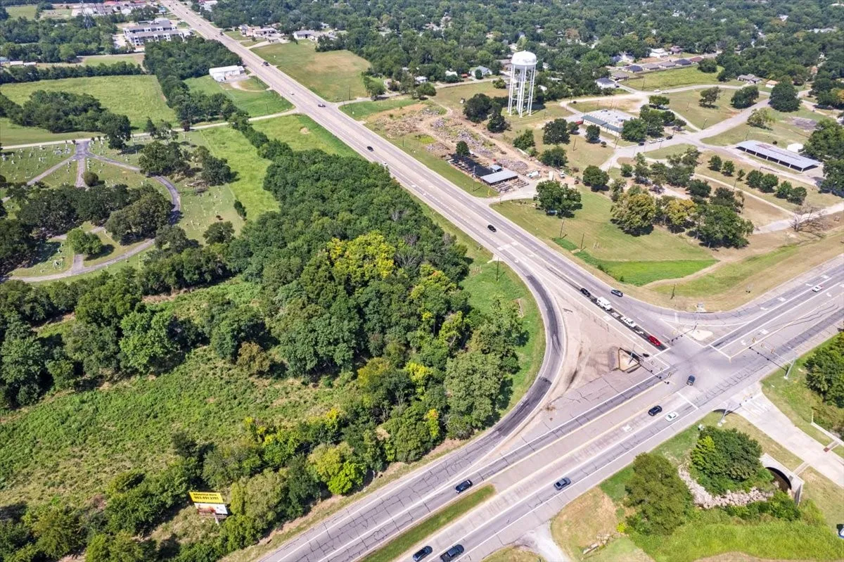Improved Land For Sale in Fannin County , Westside W Tx-121 Highway, Bonham, Texas 75418, 0, 0, Garage spaces, 0 Sqft, built in 0, Price $900,000, mls#21336828, Real Estate Agent in Bonham, Homes For Sale in Fannin county, Homes For Sale in Bonham, Realtor in Bonham Texas, Real Estate Brokerage Independent Realty Texas, Luminita Cordes Realtor