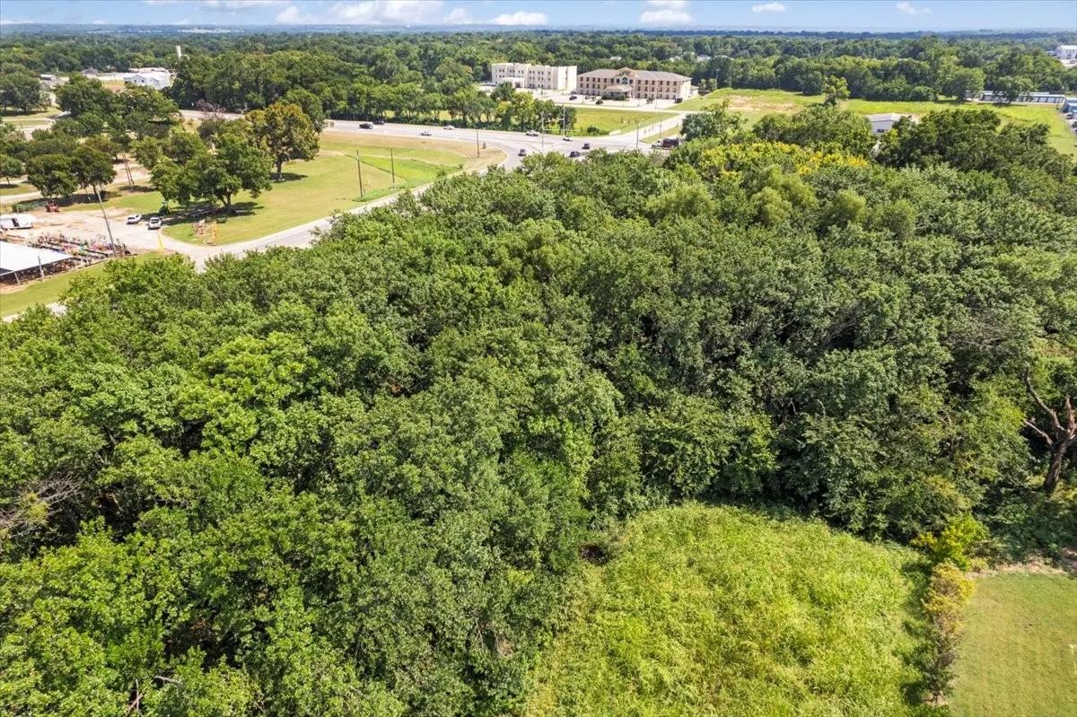 Improved Land For Sale in Fannin County , Westside W Tx-121 Highway, Bonham, Texas 75418, 0, 0, Garage spaces, 0 Sqft, built in 0, Price $900,000, mls#21336828, Real Estate Agent in Bonham, Homes For Sale in Fannin county, Homes For Sale in Bonham, Realtor in Bonham Texas, Real Estate Brokerage Independent Realty Texas, Luminita Cordes Realtor