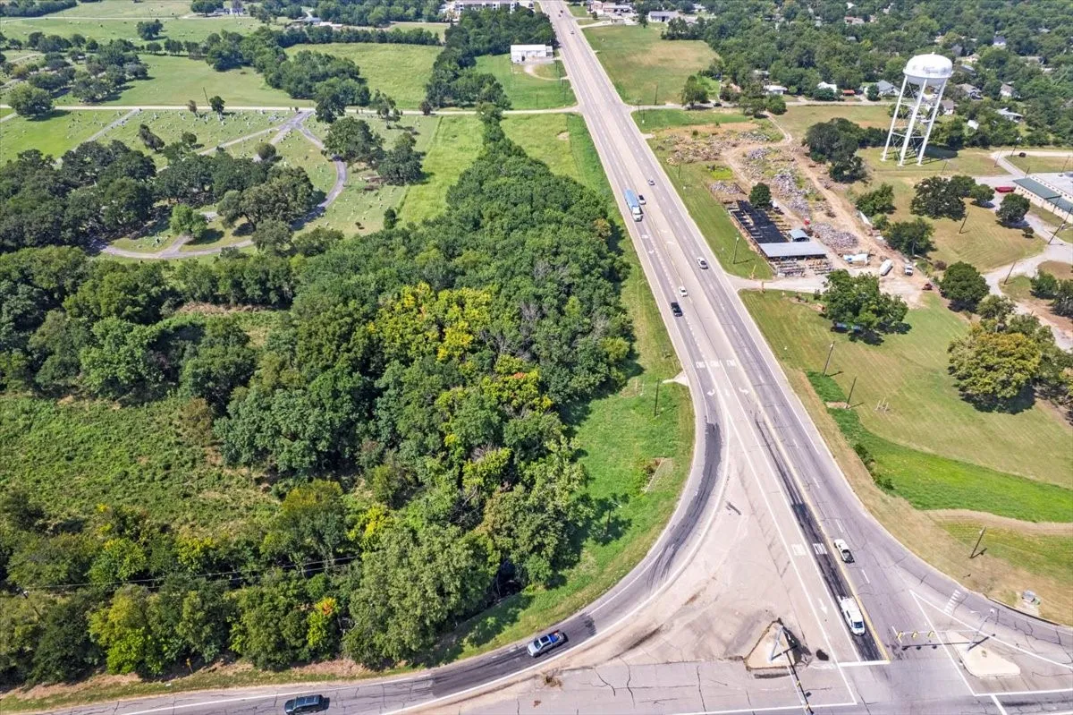 Improved Land For Sale in Fannin County , Westside W Tx-121 Highway, Bonham, Texas 75418, 0, 0, Garage spaces, 0 Sqft, built in 0, Price $900,000, mls#21336828, Real Estate Agent in Bonham, Homes For Sale in Fannin county, Homes For Sale in Bonham, Realtor in Bonham Texas, Real Estate Brokerage Independent Realty Texas, Luminita Cordes Realtor