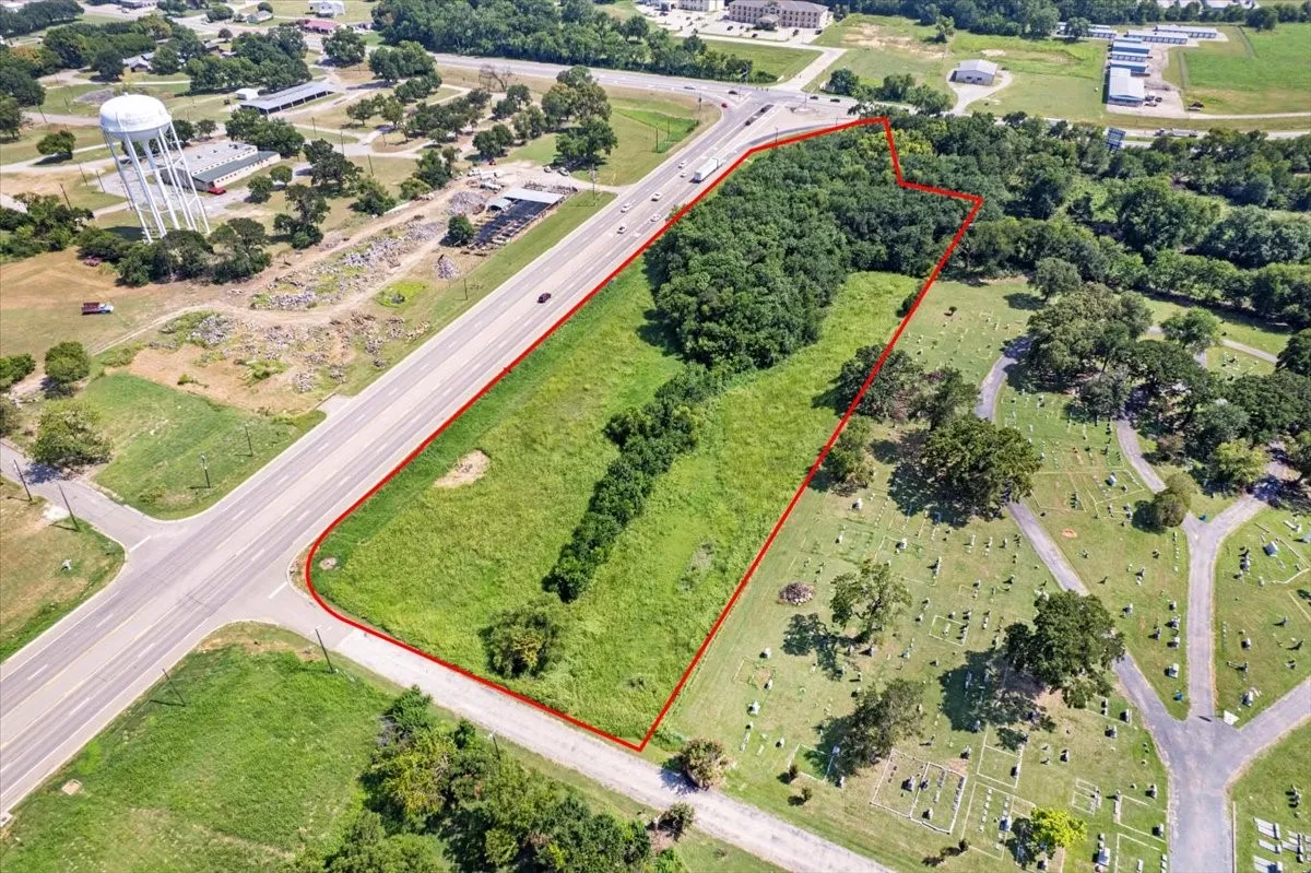 Improved Land For Sale in Fannin County , Westside W Tx-121 Highway, Bonham, Texas 75418, 0, 0, Garage spaces, 0 Sqft, built in 0, Price $900,000, mls#21336828, Real Estate Agent in Bonham, Homes For Sale in Fannin county, Homes For Sale in Bonham, Realtor in Bonham Texas, Real Estate Brokerage Independent Realty Texas, Luminita Cordes Realtor