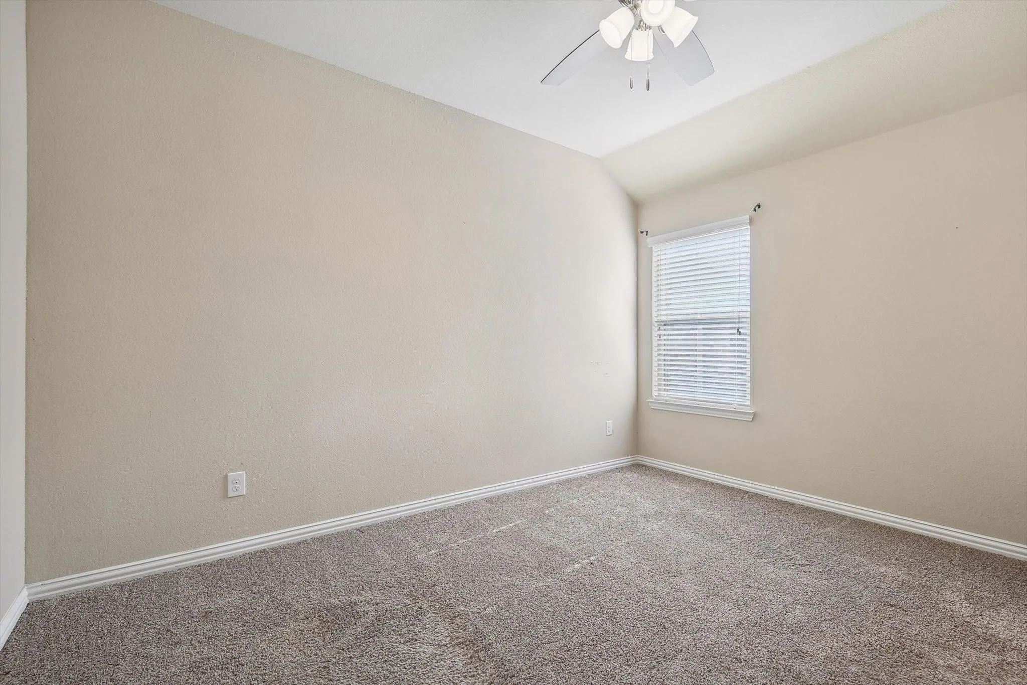 Single Family Residence For Rent in Denton County , 16328 White Rock Boulevard, Prosper, Texas 75078, 4 Bedrooms, 4 Bathrooms, 2 Garage spaces, 3,007 Sqft, built in 2015, Price $3,100, mls#21330090, Real Estate Agent in Prosper, Homes For Rent in Denton county, Homes For Rent in Prosper, Realtor in Prosper Texas, Real Estate Brokerage Independent Realty Texas, Luminita Cordes Realtor