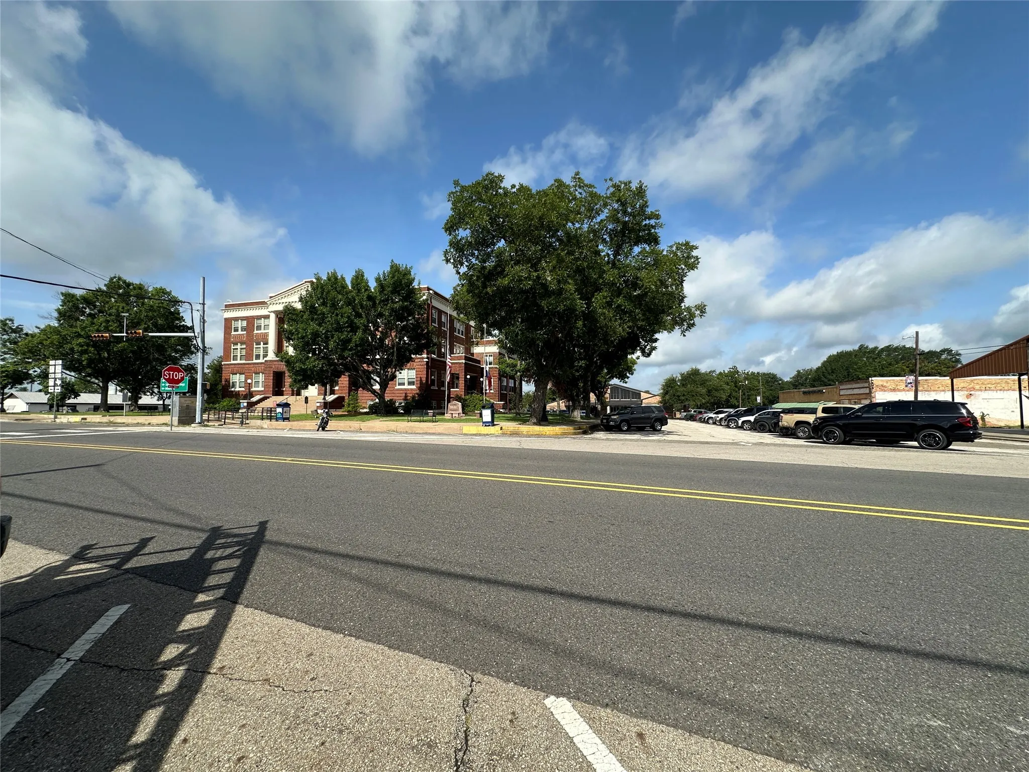 Retail For Sale in Wood County , 105 N Main Street, Quitman, Texas 75783, 0, 0, Garage spaces, 2,000 Sqft, built in 1920, mls#21333108, Real Estate Agent in Quitman, Homes For Sale in Wood county, Homes For Sale in Quitman, Realtor in Quitman Texas, Real Estate Brokerage Independent Realty Texas, Luminita Cordes Realtor
