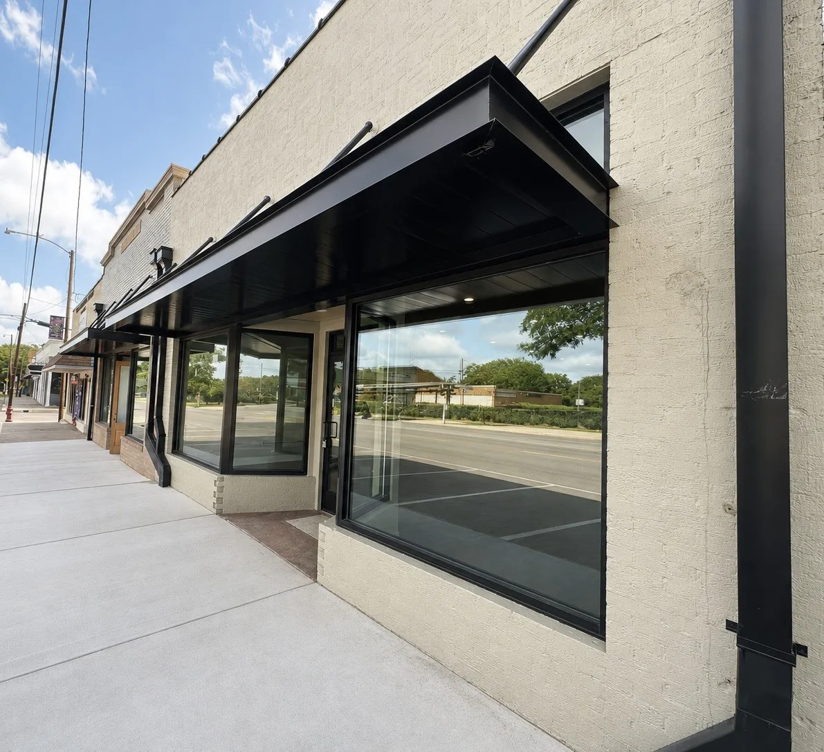 Retail For Sale in Wood County , 105 N Main Street, Quitman, Texas 75783, 0, 0, Garage spaces, 2,000 Sqft, built in 1920, mls#21333108, Real Estate Agent in Quitman, Homes For Sale in Wood county, Homes For Sale in Quitman, Realtor in Quitman Texas, Real Estate Brokerage Independent Realty Texas, Luminita Cordes Realtor