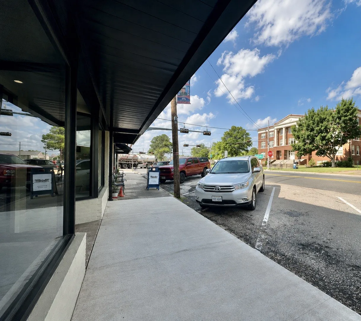 Retail For Sale in Wood County , 105 N Main Street, Quitman, Texas 75783, 0, 0, Garage spaces, 2,000 Sqft, built in 1920, mls#21333108, Real Estate Agent in Quitman, Homes For Sale in Wood county, Homes For Sale in Quitman, Realtor in Quitman Texas, Real Estate Brokerage Independent Realty Texas, Luminita Cordes Realtor