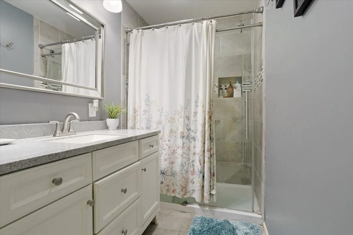 Single Family Residence For Sale in Grayson County , 2209 Ridgewood Drive, Sherman, Texas 75092, 4 Bedroom, 2 Bathroom, 2 Garage spaces, 3,079 Sqft, built in 1966, mls#21336680, Real Estate Agent in Sherman, Homes For Sale in Grayson county, Homes For Sale in Sherman, Realtor in Sherman Texas, Real Estate Brokerage Independent Realty Texas, Luminita Cordes Realtor