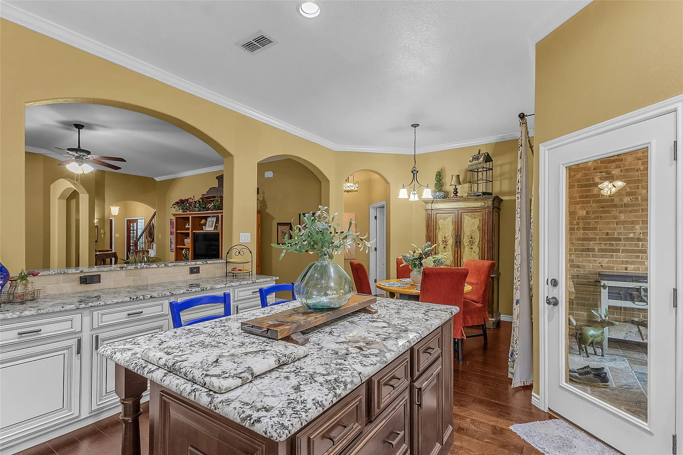 Single Family Residence For Sale in Denton County , 4512 Seventeen Lakes Court, Fort Worth, Texas 76262, 4 Bedroom, 3 Bathroom, 2 Garage spaces, 2,714 Sqft, built in 2014, mls#21336856, Real Estate Agent in Fort Worth, Homes For Sale in Denton county, Homes For Sale in Fort Worth, Realtor in Fort Worth Texas, Real Estate Brokerage Independent Realty Texas, Luminita Cordes Realtor