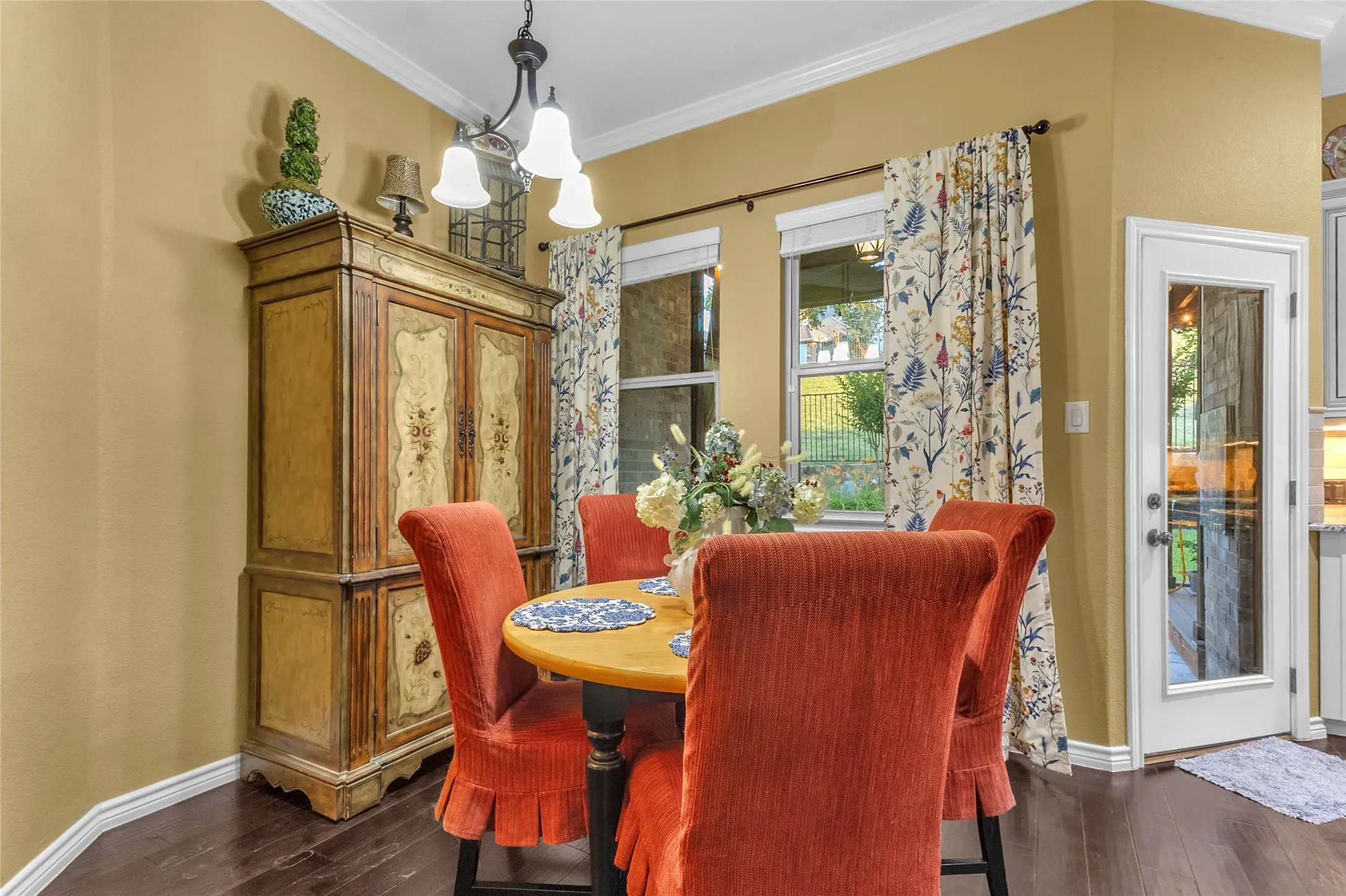 Single Family Residence For Sale in Denton County , 4512 Seventeen Lakes Court, Fort Worth, Texas 76262, 4 Bedroom, 3 Bathroom, 2 Garage spaces, 2,714 Sqft, built in 2014, mls#21336856, Real Estate Agent in Fort Worth, Homes For Sale in Denton county, Homes For Sale in Fort Worth, Realtor in Fort Worth Texas, Real Estate Brokerage Independent Realty Texas, Luminita Cordes Realtor