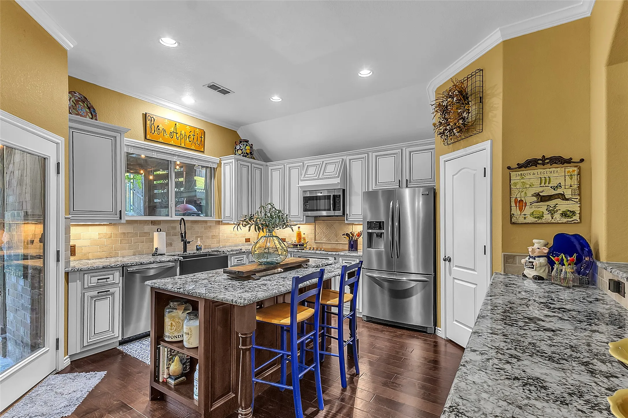 Single Family Residence For Sale in Denton County , 4512 Seventeen Lakes Court, Fort Worth, Texas 76262, 4 Bedroom, 3 Bathroom, 2 Garage spaces, 2,714 Sqft, built in 2014, mls#21336856, Real Estate Agent in Fort Worth, Homes For Sale in Denton county, Homes For Sale in Fort Worth, Realtor in Fort Worth Texas, Real Estate Brokerage Independent Realty Texas, Luminita Cordes Realtor
