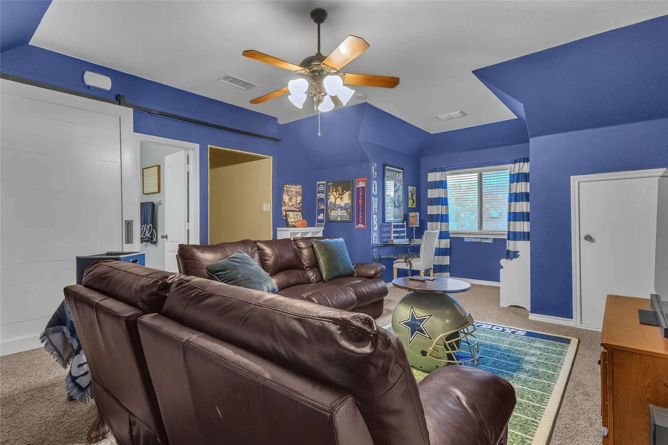Single Family Residence For Sale in Denton County , 4512 Seventeen Lakes Court, Fort Worth, Texas 76262, 4 Bedroom, 3 Bathroom, 2 Garage spaces, 2,714 Sqft, built in 2014, mls#21336856, Real Estate Agent in Fort Worth, Homes For Sale in Denton county, Homes For Sale in Fort Worth, Realtor in Fort Worth Texas, Real Estate Brokerage Independent Realty Texas, Luminita Cordes Realtor