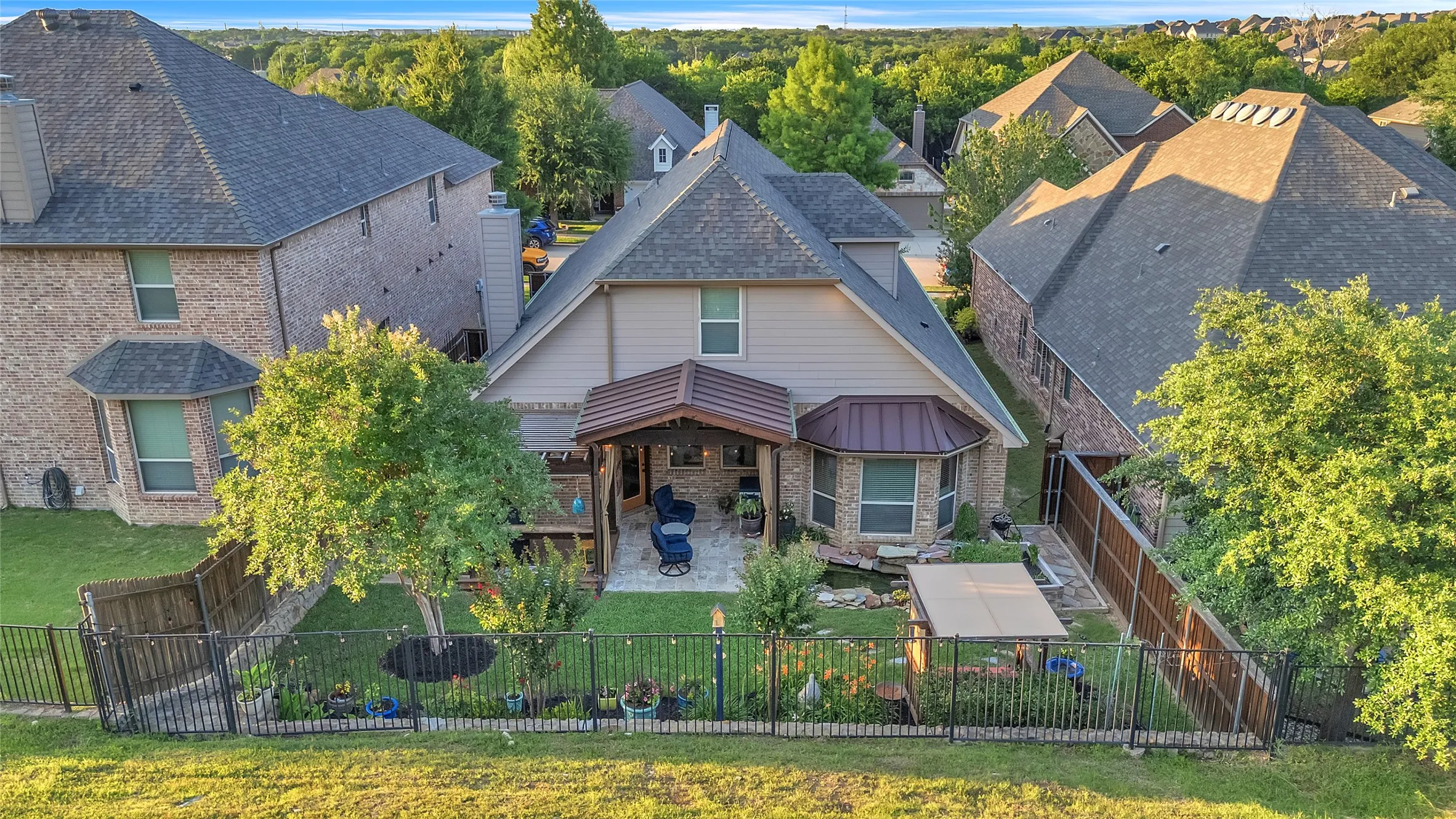 Single Family Residence For Sale in Denton County , 4512 Seventeen Lakes Court, Fort Worth, Texas 76262, 4 Bedroom, 3 Bathroom, 2 Garage spaces, 2,714 Sqft, built in 2014, mls#21336856, Real Estate Agent in Fort Worth, Homes For Sale in Denton county, Homes For Sale in Fort Worth, Realtor in Fort Worth Texas, Real Estate Brokerage Independent Realty Texas, Luminita Cordes Realtor