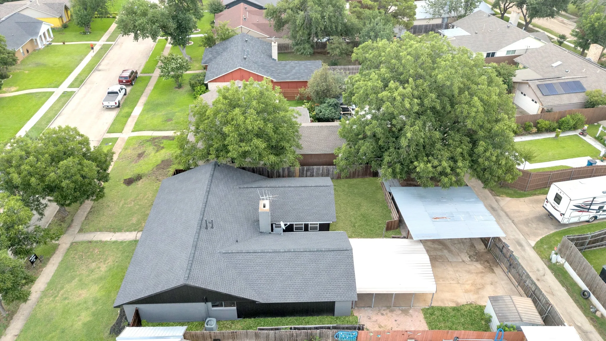Single Family Residence For Sale in Denton County , 1338 Beechwood Drive, Lewisville, Texas 75067, 3 Bedroom, 2 Bathroom, 2 Garage spaces, 1,832 Sqft, built in 1972, mls#21333904, Real Estate Agent in Lewisville, Homes For Sale in Denton county, Homes For Sale in Lewisville, Realtor in Lewisville Texas, Real Estate Brokerage Independent Realty Texas, Luminita Cordes Realtor