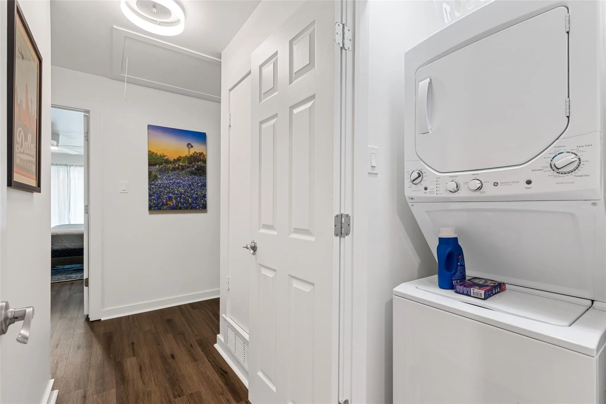 Duplex For Rent in Dallas County , 3545 Northwest Parkway, University Park, Texas 75225, 3 Bedroom, 2 Bathroom, Garage spaces, 1,676 Sqft, built in 1960, mls#21328701, Real Estate Agent in University Park, Homes For Rent in Dallas county, Homes For Rent in University Park, Realtor in University Park Texas, Real Estate Brokerage Independent Realty Texas, Luminita Cordes Realtor