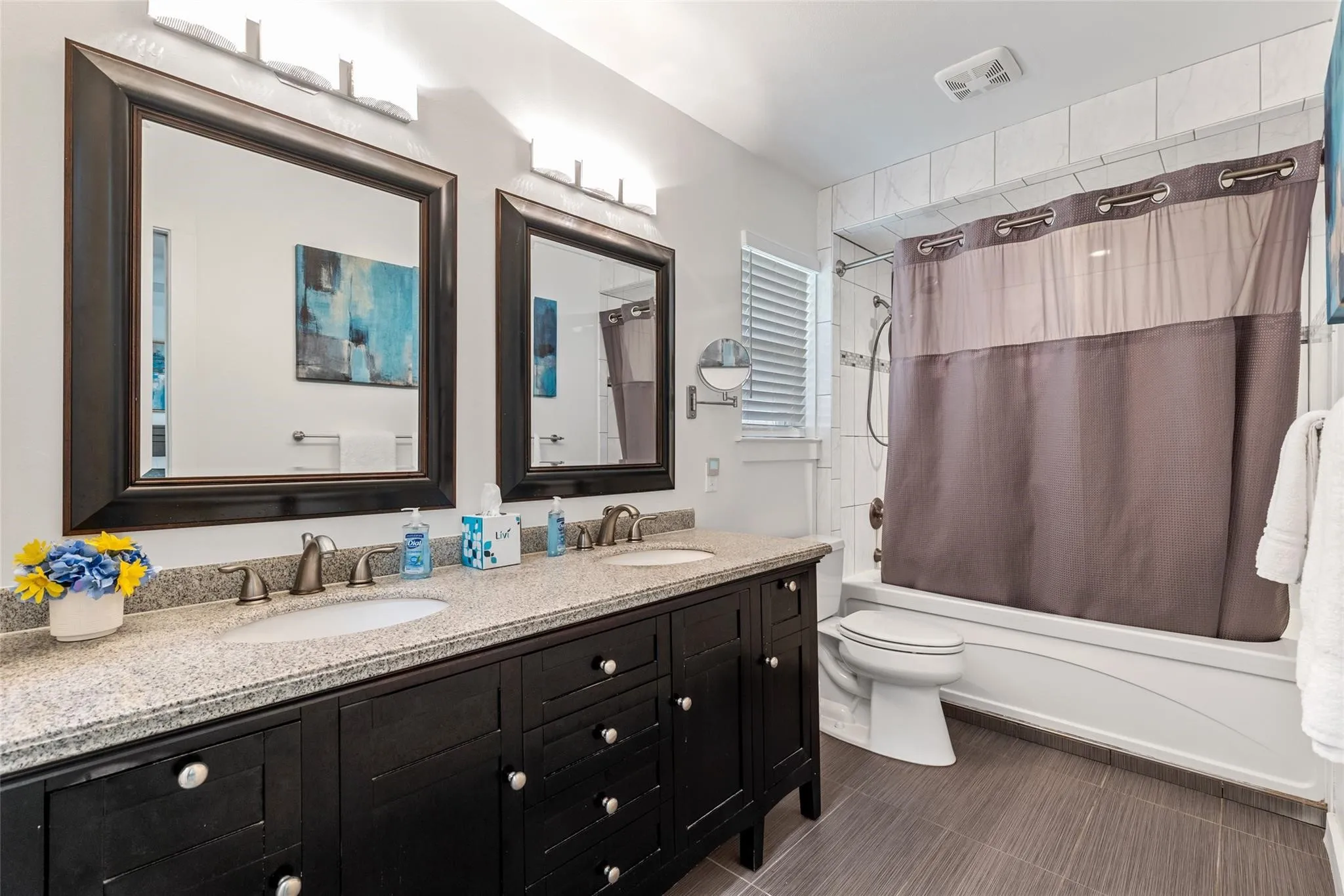 Duplex For Rent in Dallas County , 3545 Northwest Parkway, University Park, Texas 75225, 3 Bedroom, 2 Bathroom, Garage spaces, 1,676 Sqft, built in 1960, mls#21328701, Real Estate Agent in University Park, Homes For Rent in Dallas county, Homes For Rent in University Park, Realtor in University Park Texas, Real Estate Brokerage Independent Realty Texas, Luminita Cordes Realtor