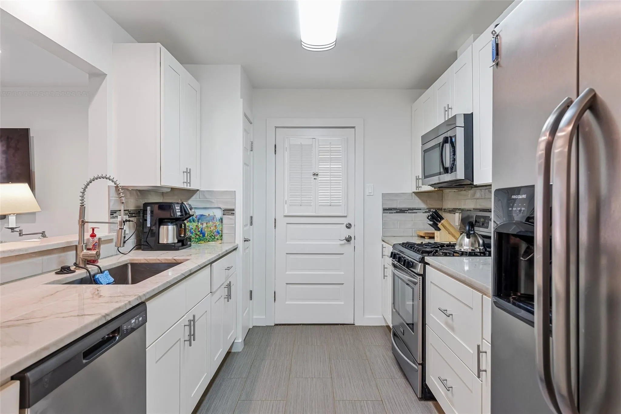 Duplex For Rent in Dallas County , 3545 Northwest Parkway, University Park, Texas 75225, 3 Bedroom, 2 Bathroom, Garage spaces, 1,676 Sqft, built in 1960, mls#21328701, Real Estate Agent in University Park, Homes For Rent in Dallas county, Homes For Rent in University Park, Realtor in University Park Texas, Real Estate Brokerage Independent Realty Texas, Luminita Cordes Realtor