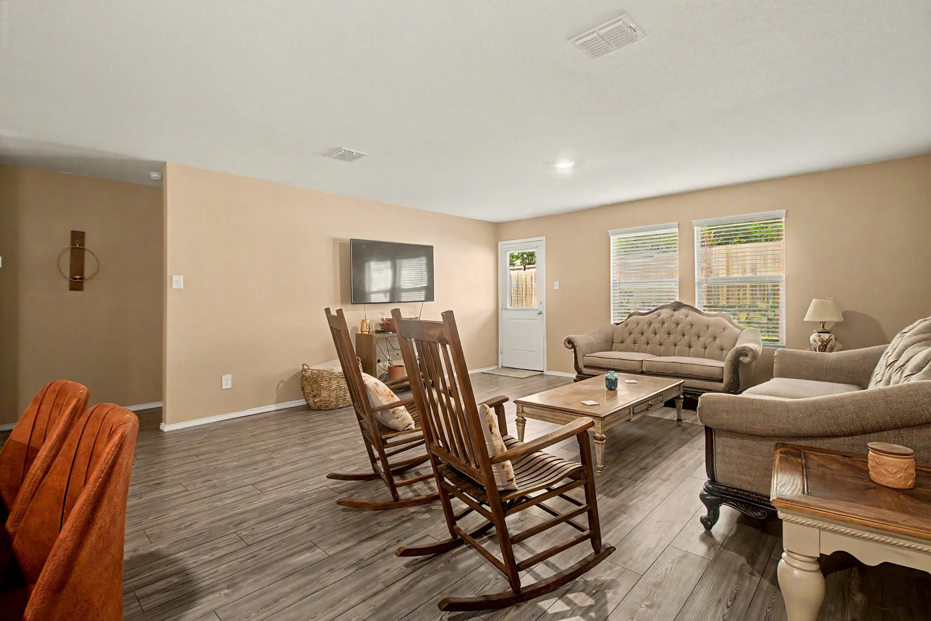 Single Family Residence For Sale in Dallas County , 1517 Oak Creek Drive, Hutchins, Texas 75141, 3 Bedroom, 2 Bathroom, 2 Garage spaces, 1,520 Sqft, built in 2022, mls#21333058, Real Estate Agent in Hutchins, Homes For Sale in Dallas county, Homes For Sale in Hutchins, Realtor in Hutchins Texas, Real Estate Brokerage Independent Realty Texas, Luminita Cordes Realtor