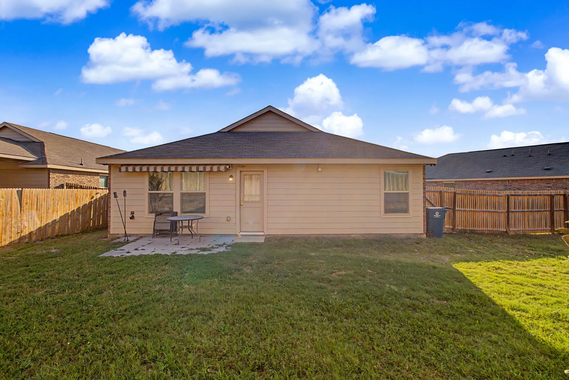 Single Family Residence For Sale in Dallas County , 1517 Oak Creek Drive, Hutchins, Texas 75141, 3 Bedroom, 2 Bathroom, 2 Garage spaces, 1,520 Sqft, built in 2022, mls#21333058, Real Estate Agent in Hutchins, Homes For Sale in Dallas county, Homes For Sale in Hutchins, Realtor in Hutchins Texas, Real Estate Brokerage Independent Realty Texas, Luminita Cordes Realtor
