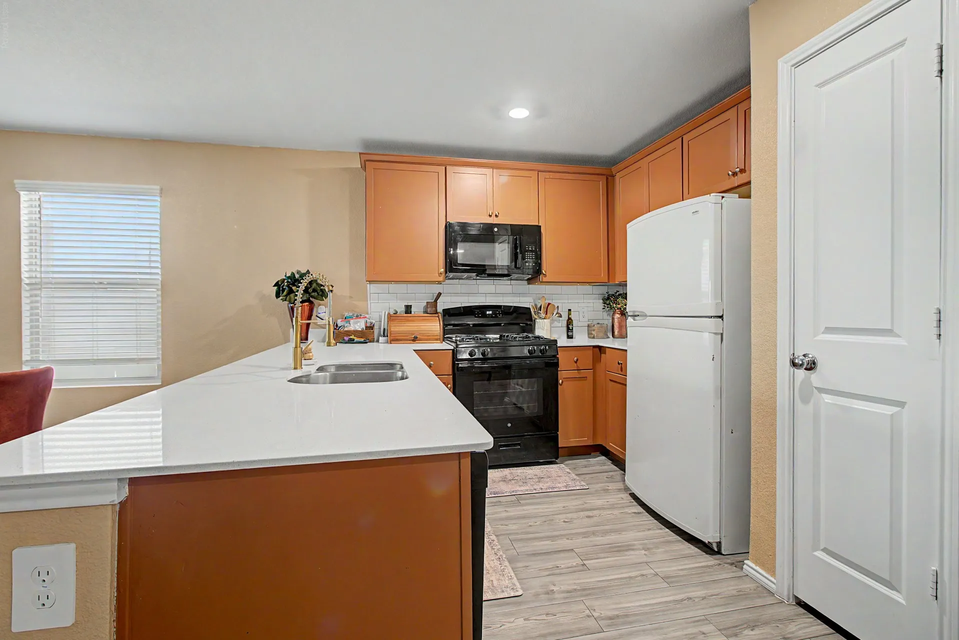 Single Family Residence For Sale in Dallas County , 1517 Oak Creek Drive, Hutchins, Texas 75141, 3 Bedroom, 2 Bathroom, 2 Garage spaces, 1,520 Sqft, built in 2022, mls#21333058, Real Estate Agent in Hutchins, Homes For Sale in Dallas county, Homes For Sale in Hutchins, Realtor in Hutchins Texas, Real Estate Brokerage Independent Realty Texas, Luminita Cordes Realtor