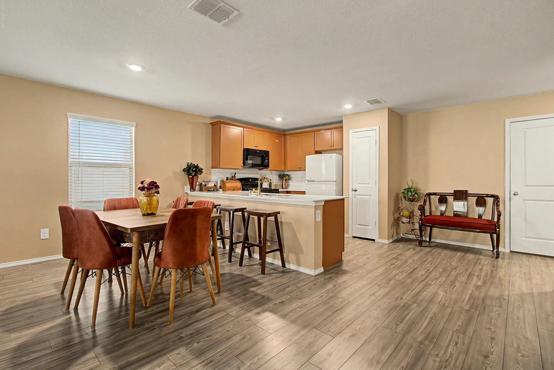 Single Family Residence For Sale in Dallas County , 1517 Oak Creek Drive, Hutchins, Texas 75141, 3 Bedroom, 2 Bathroom, 2 Garage spaces, 1,520 Sqft, built in 2022, mls#21333058, Real Estate Agent in Hutchins, Homes For Sale in Dallas county, Homes For Sale in Hutchins, Realtor in Hutchins Texas, Real Estate Brokerage Independent Realty Texas, Luminita Cordes Realtor