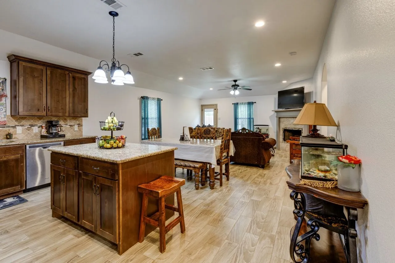 Single Family Residence For Sale in Dallas County , 816 Elmo Drive, Seagoville, Texas 75159, 4 Bedroom, 2 Bathroom, 2 Garage spaces, 1,700 Sqft, built in 2018, mls#21325666, Real Estate Agent in Seagoville, Homes For Sale in Dallas county, Homes For Sale in Seagoville, Realtor in Seagoville Texas, Real Estate Brokerage Independent Realty Texas, Luminita Cordes Realtor