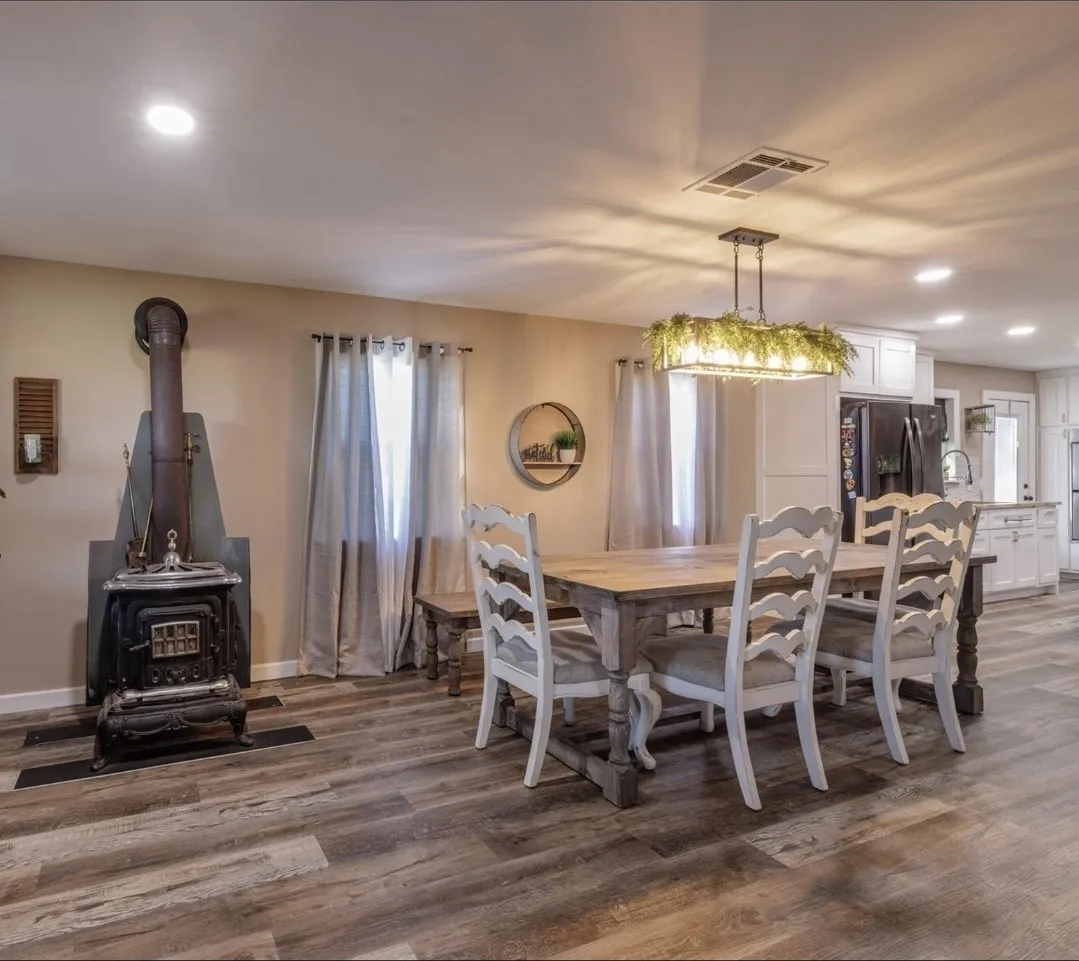 Single Family Residence For Sale in Rains County , 765 Rs County Road 3410, Emory, Texas 75440, 5 Bedrooms, 4 Bathrooms, Garage spaces, 2,940 Sqft, built in 2010, Price $839,999, mls#21336867, Real Estate Agent in Emory, Homes For Sale in Rains county, Homes For Sale in Emory, Realtor in Emory Texas, Real Estate Brokerage Independent Realty Texas, Luminita Cordes Realtor