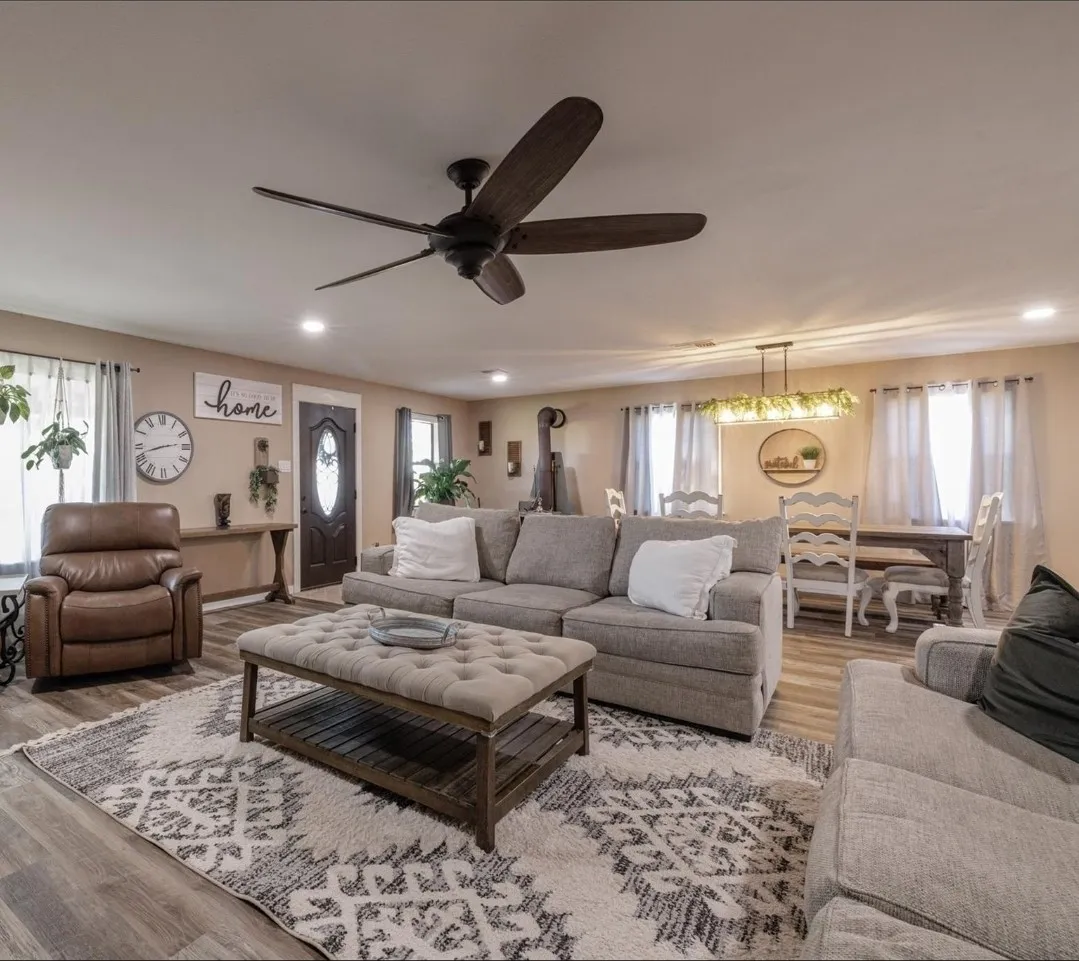 Single Family Residence For Sale in Rains County , 765 Rs County Road 3410, Emory, Texas 75440, 5 Bedrooms, 4 Bathrooms, Garage spaces, 2,940 Sqft, built in 2010, Price $839,999, mls#21336867, Real Estate Agent in Emory, Homes For Sale in Rains county, Homes For Sale in Emory, Realtor in Emory Texas, Real Estate Brokerage Independent Realty Texas, Luminita Cordes Realtor