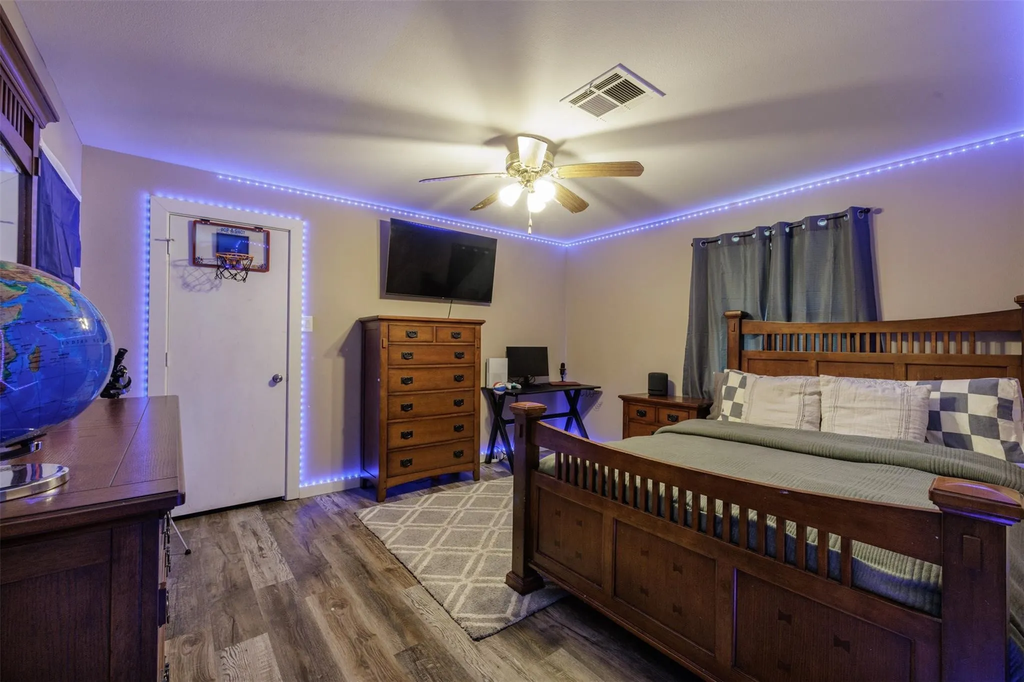 Single Family Residence For Sale in Rains County , 765 Rs County Road 3410, Emory, Texas 75440, 5 Bedrooms, 4 Bathrooms, Garage spaces, 2,940 Sqft, built in 2010, Price $839,999, mls#21336867, Real Estate Agent in Emory, Homes For Sale in Rains county, Homes For Sale in Emory, Realtor in Emory Texas, Real Estate Brokerage Independent Realty Texas, Luminita Cordes Realtor