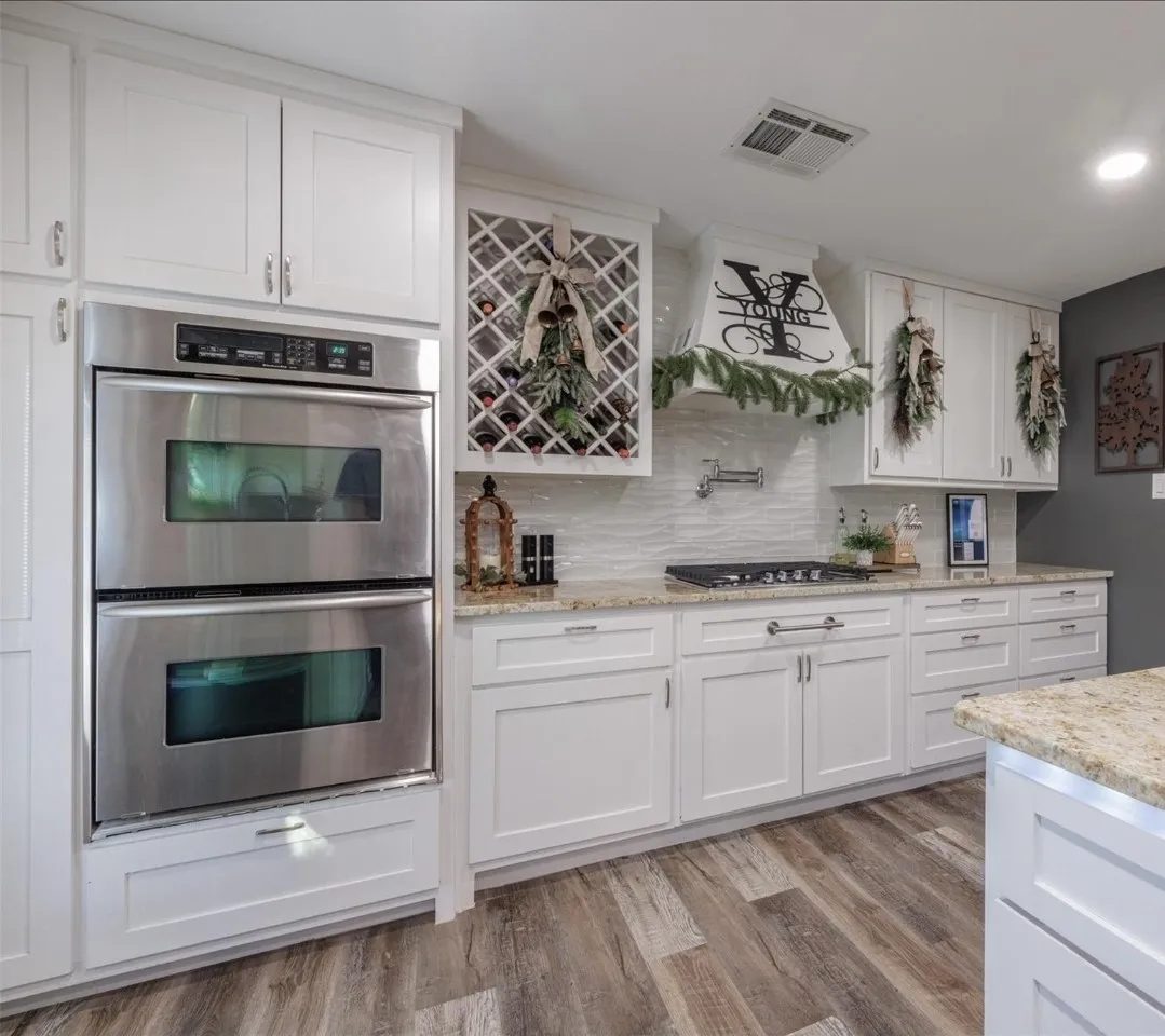 Single Family Residence For Sale in Rains County , 765 Rs County Road 3410, Emory, Texas 75440, 5 Bedrooms, 4 Bathrooms, Garage spaces, 2,940 Sqft, built in 2010, Price $839,999, mls#21336867, Real Estate Agent in Emory, Homes For Sale in Rains county, Homes For Sale in Emory, Realtor in Emory Texas, Real Estate Brokerage Independent Realty Texas, Luminita Cordes Realtor