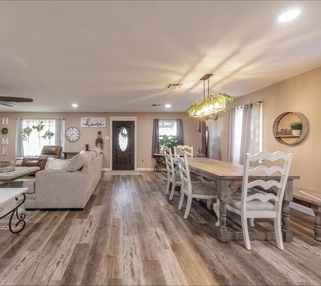 Single Family Residence For Sale in Rains County , 765 Rs County Road 3410, Emory, Texas 75440, 5 Bedrooms, 4 Bathrooms, Garage spaces, 2,940 Sqft, built in 2010, Price $839,999, mls#21336867, Real Estate Agent in Emory, Homes For Sale in Rains county, Homes For Sale in Emory, Realtor in Emory Texas, Real Estate Brokerage Independent Realty Texas, Luminita Cordes Realtor