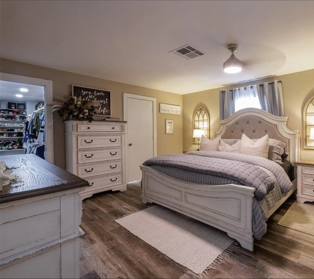 Single Family Residence For Sale in Rains County , 765 Rs County Road 3410, Emory, Texas 75440, 5 Bedrooms, 4 Bathrooms, Garage spaces, 2,940 Sqft, built in 2010, Price $839,999, mls#21336867, Real Estate Agent in Emory, Homes For Sale in Rains county, Homes For Sale in Emory, Realtor in Emory Texas, Real Estate Brokerage Independent Realty Texas, Luminita Cordes Realtor