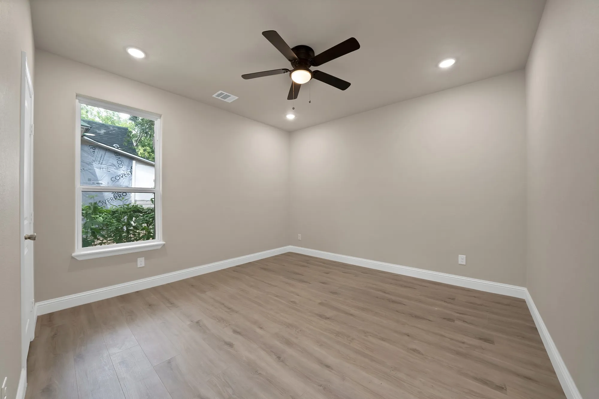 Single Family Residence For Sale in Johnson County , 407 E Willingham Street, Cleburne, Texas 76031, 3 Bedroom, 2 Bathroom, 2 Garage spaces, 2,200 Sqft, built in 2025, mls#21336890, Real Estate Agent in Cleburne, Homes For Sale in Johnson county, Homes For Sale in Cleburne, Realtor in Cleburne Texas, Real Estate Brokerage Independent Realty Texas, Luminita Cordes Realtor