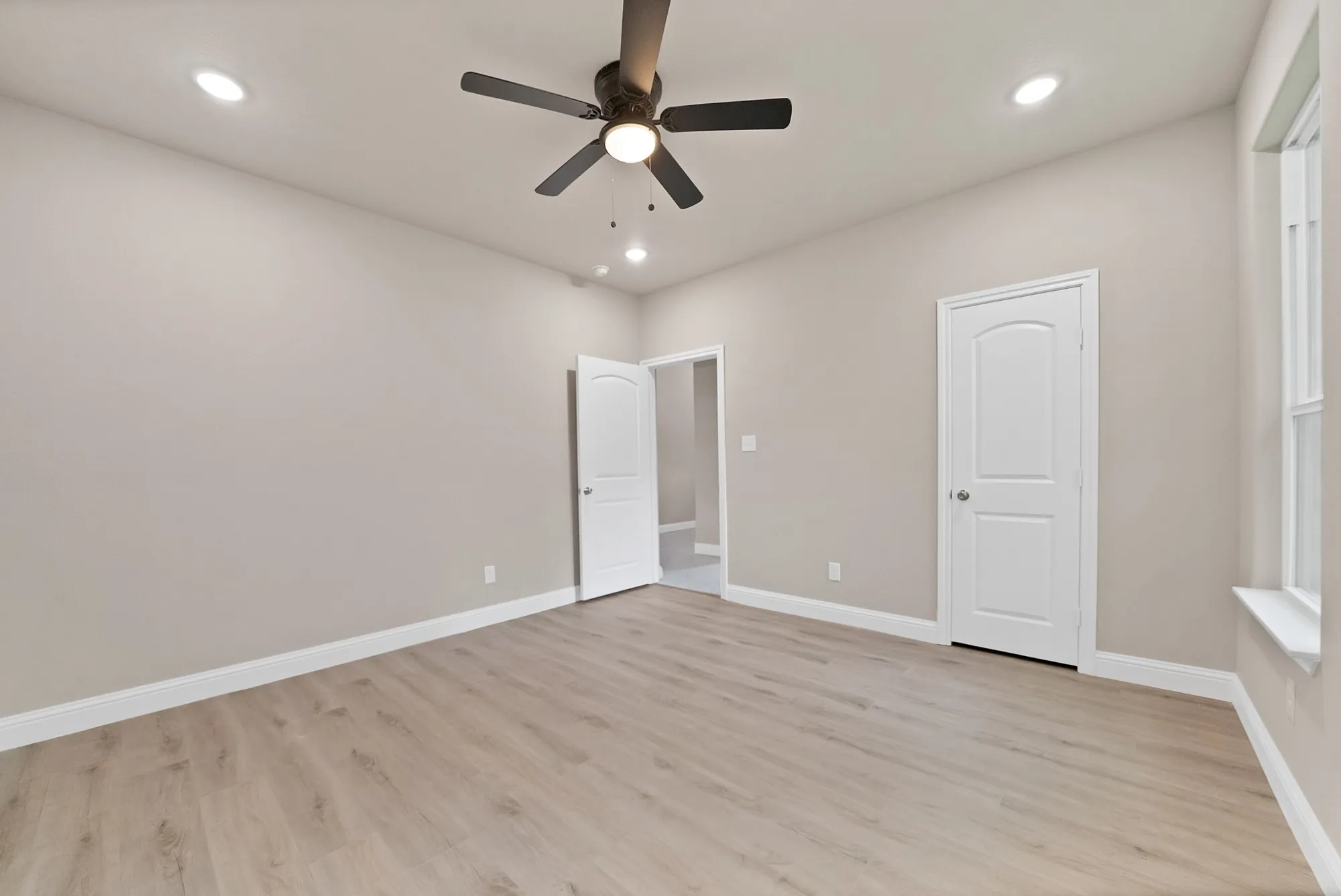Single Family Residence For Sale in Johnson County , 407 E Willingham Street, Cleburne, Texas 76031, 3 Bedroom, 2 Bathroom, 2 Garage spaces, 2,200 Sqft, built in 2025, mls#21336890, Real Estate Agent in Cleburne, Homes For Sale in Johnson county, Homes For Sale in Cleburne, Realtor in Cleburne Texas, Real Estate Brokerage Independent Realty Texas, Luminita Cordes Realtor