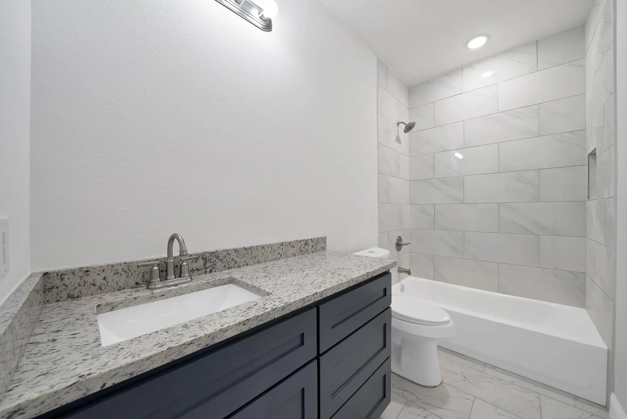 Single Family Residence For Sale in Johnson County , 407 E Willingham Street, Cleburne, Texas 76031, 3 Bedroom, 2 Bathroom, 2 Garage spaces, 2,200 Sqft, built in 2025, mls#21336890, Real Estate Agent in Cleburne, Homes For Sale in Johnson county, Homes For Sale in Cleburne, Realtor in Cleburne Texas, Real Estate Brokerage Independent Realty Texas, Luminita Cordes Realtor