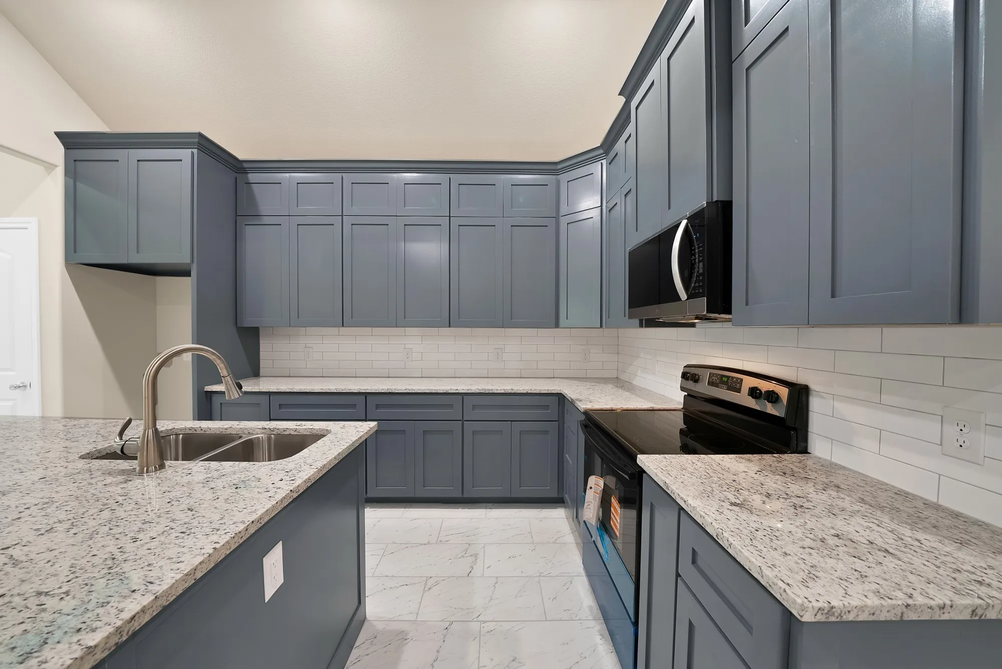 Single Family Residence For Sale in Johnson County , 407 E Willingham Street, Cleburne, Texas 76031, 3 Bedroom, 2 Bathroom, 2 Garage spaces, 2,200 Sqft, built in 2025, mls#21336890, Real Estate Agent in Cleburne, Homes For Sale in Johnson county, Homes For Sale in Cleburne, Realtor in Cleburne Texas, Real Estate Brokerage Independent Realty Texas, Luminita Cordes Realtor