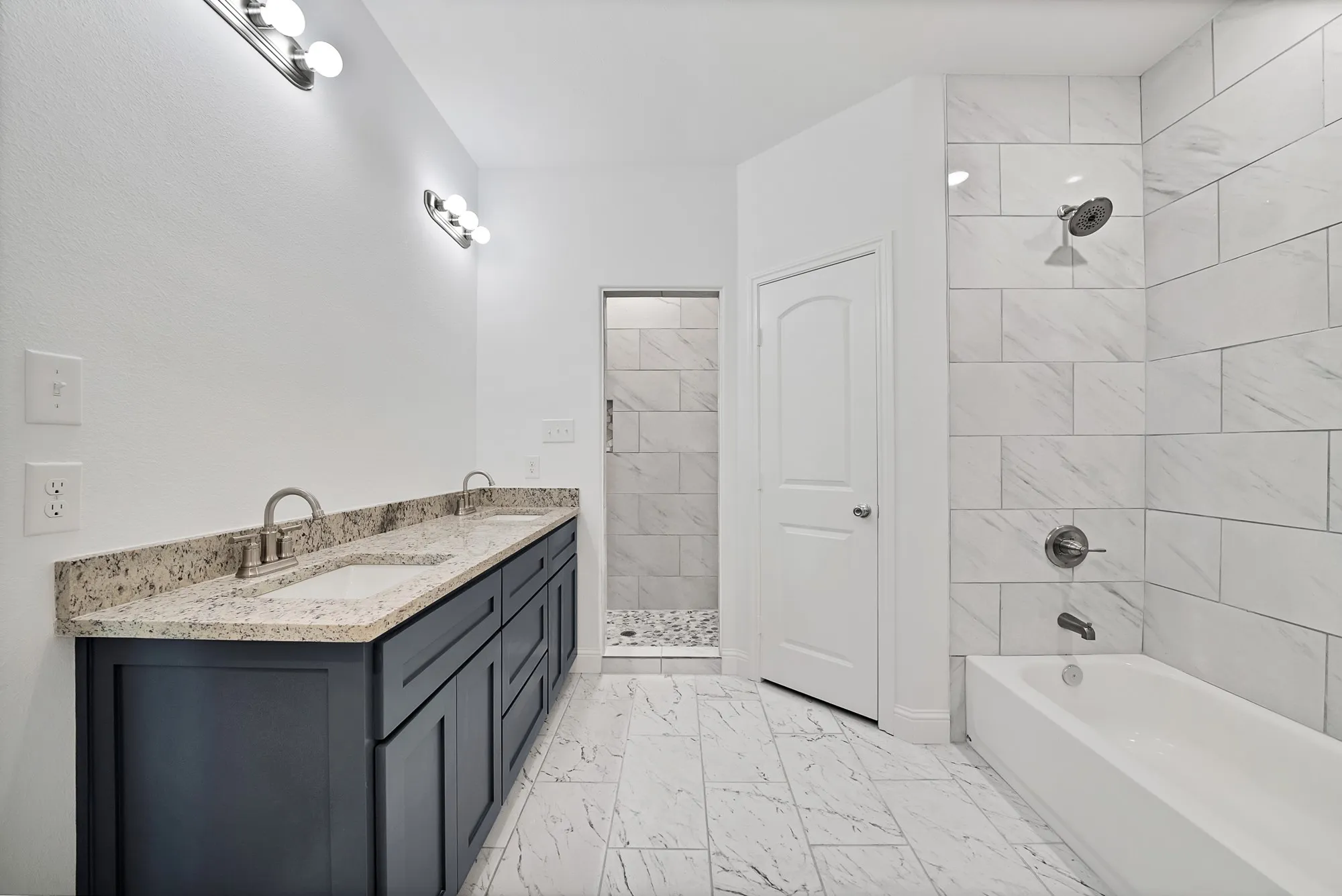 Single Family Residence For Sale in Johnson County , 407 E Willingham Street, Cleburne, Texas 76031, 3 Bedroom, 2 Bathroom, 2 Garage spaces, 2,200 Sqft, built in 2025, mls#21336890, Real Estate Agent in Cleburne, Homes For Sale in Johnson county, Homes For Sale in Cleburne, Realtor in Cleburne Texas, Real Estate Brokerage Independent Realty Texas, Luminita Cordes Realtor