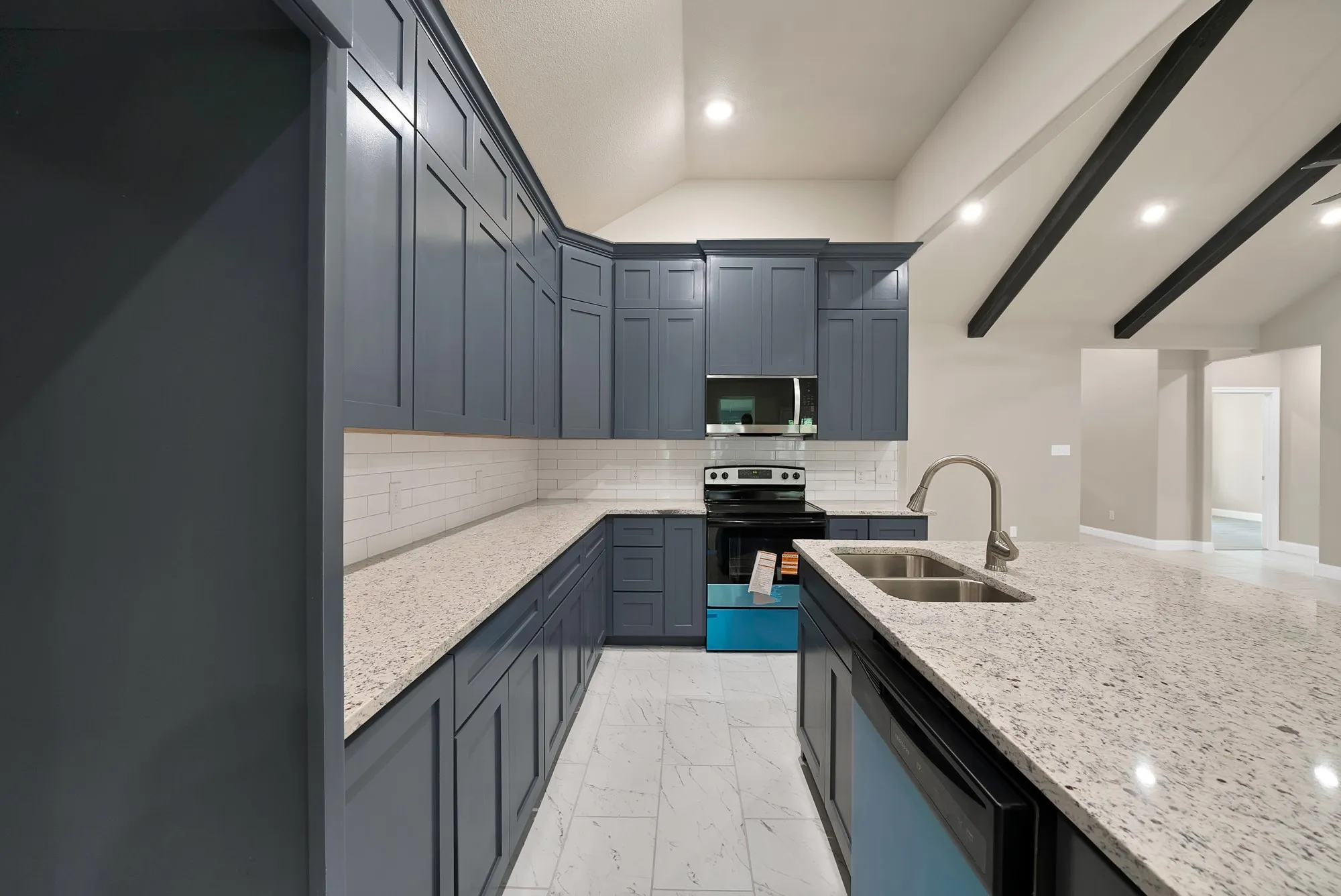 Single Family Residence For Sale in Johnson County , 407 E Willingham Street, Cleburne, Texas 76031, 3 Bedroom, 2 Bathroom, 2 Garage spaces, 2,200 Sqft, built in 2025, mls#21336890, Real Estate Agent in Cleburne, Homes For Sale in Johnson county, Homes For Sale in Cleburne, Realtor in Cleburne Texas, Real Estate Brokerage Independent Realty Texas, Luminita Cordes Realtor