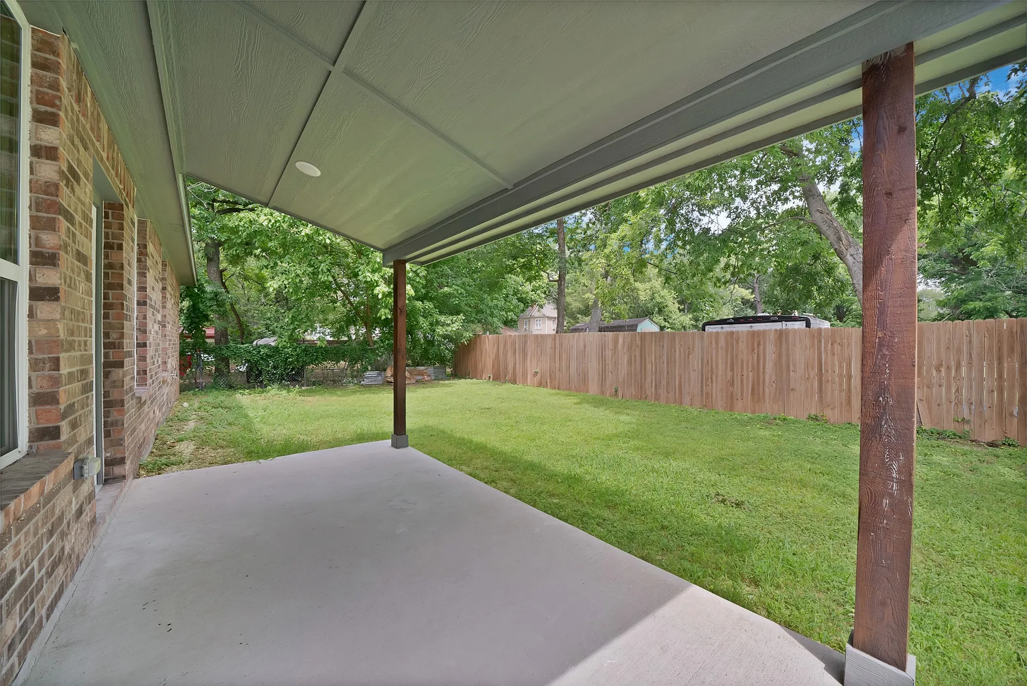 Single Family Residence For Sale in Johnson County , 407 E Willingham Street, Cleburne, Texas 76031, 3 Bedroom, 2 Bathroom, 2 Garage spaces, 2,200 Sqft, built in 2025, mls#21336890, Real Estate Agent in Cleburne, Homes For Sale in Johnson county, Homes For Sale in Cleburne, Realtor in Cleburne Texas, Real Estate Brokerage Independent Realty Texas, Luminita Cordes Realtor