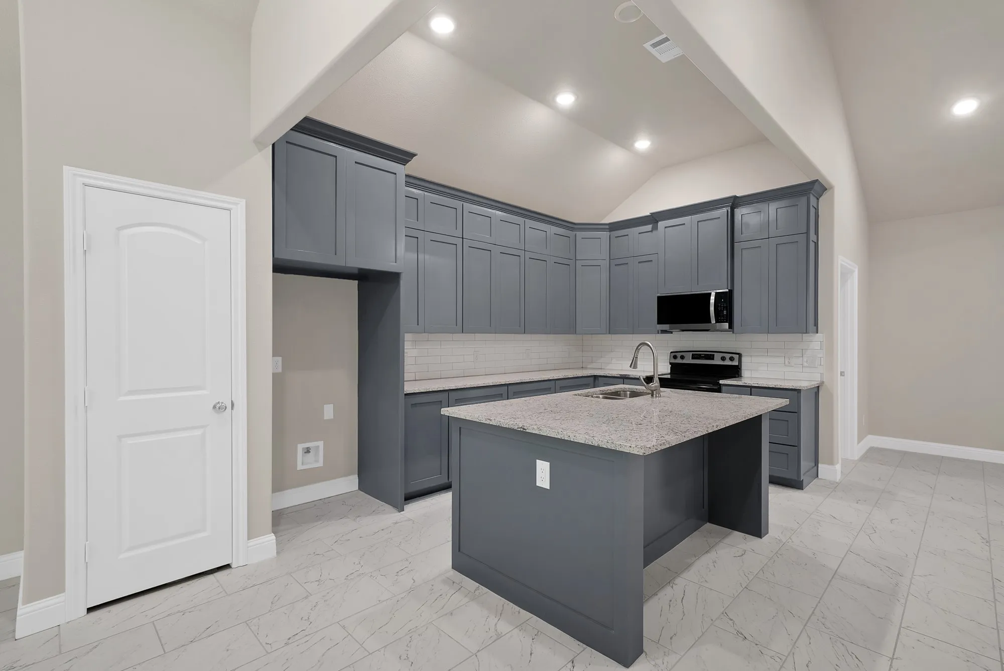 Single Family Residence For Sale in Johnson County , 407 E Willingham Street, Cleburne, Texas 76031, 3 Bedroom, 2 Bathroom, 2 Garage spaces, 2,200 Sqft, built in 2025, mls#21336890, Real Estate Agent in Cleburne, Homes For Sale in Johnson county, Homes For Sale in Cleburne, Realtor in Cleburne Texas, Real Estate Brokerage Independent Realty Texas, Luminita Cordes Realtor